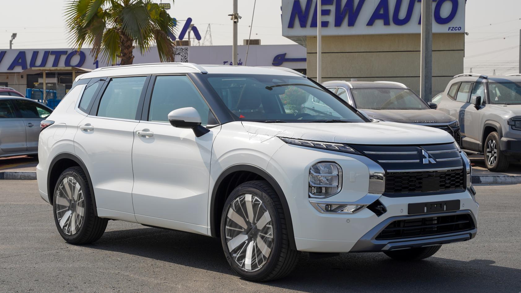 ميتسوبيشي آوتلاندر 2026