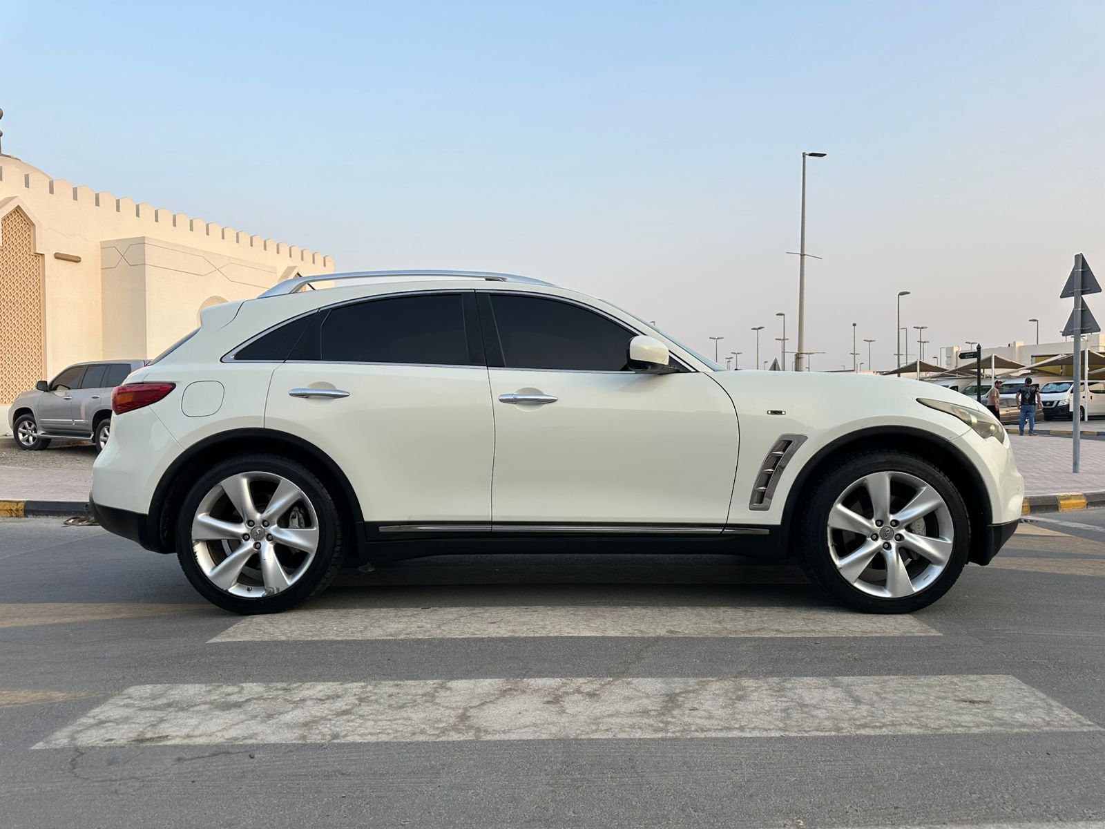 Infiniti FX50 2009 5000L