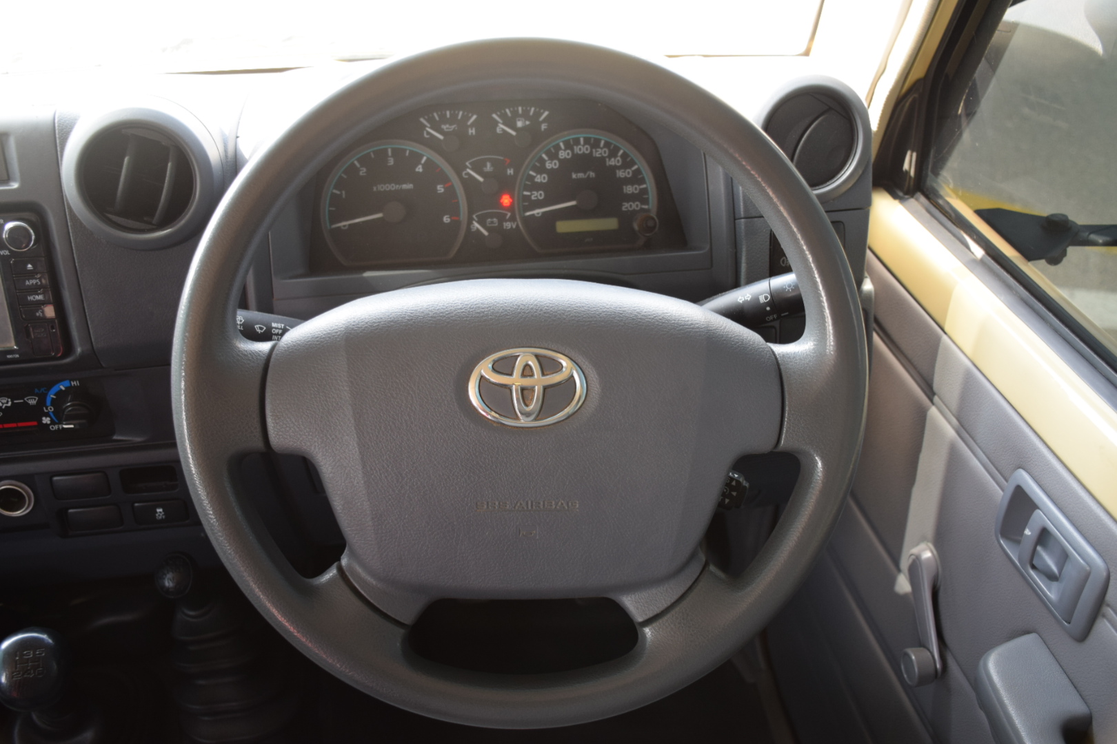 تويوتا لاند كروزر بيك آب 2017 4.5L