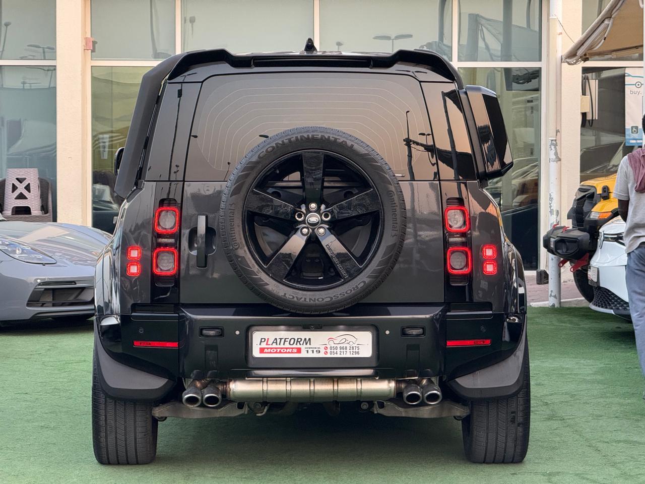 لاند روفر ديفندر 2023