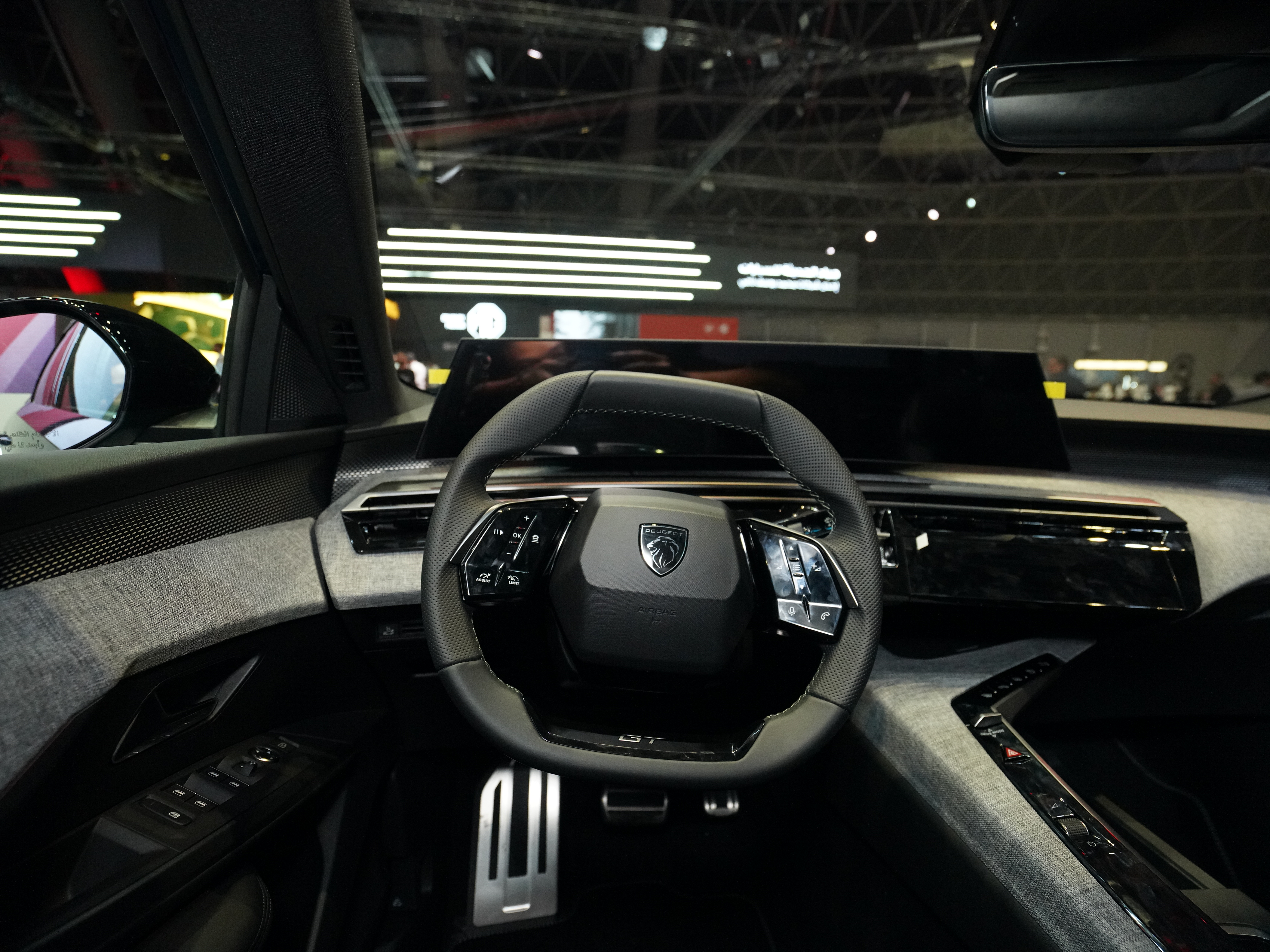 https://gcc-1307444343.cos.accelerate.myqcloud.com/cc/car-image/068fd024