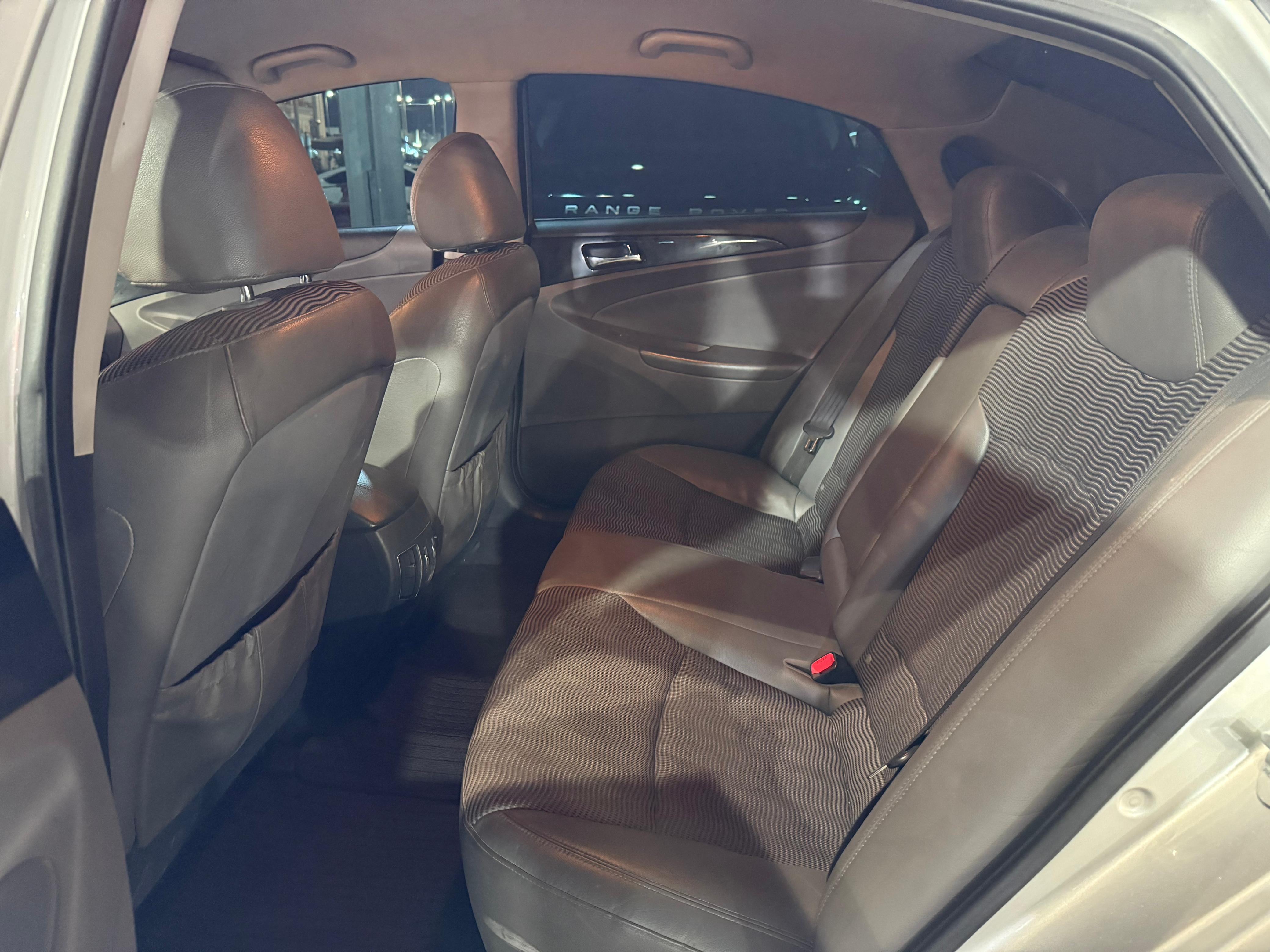Hyundai Sonata 2010