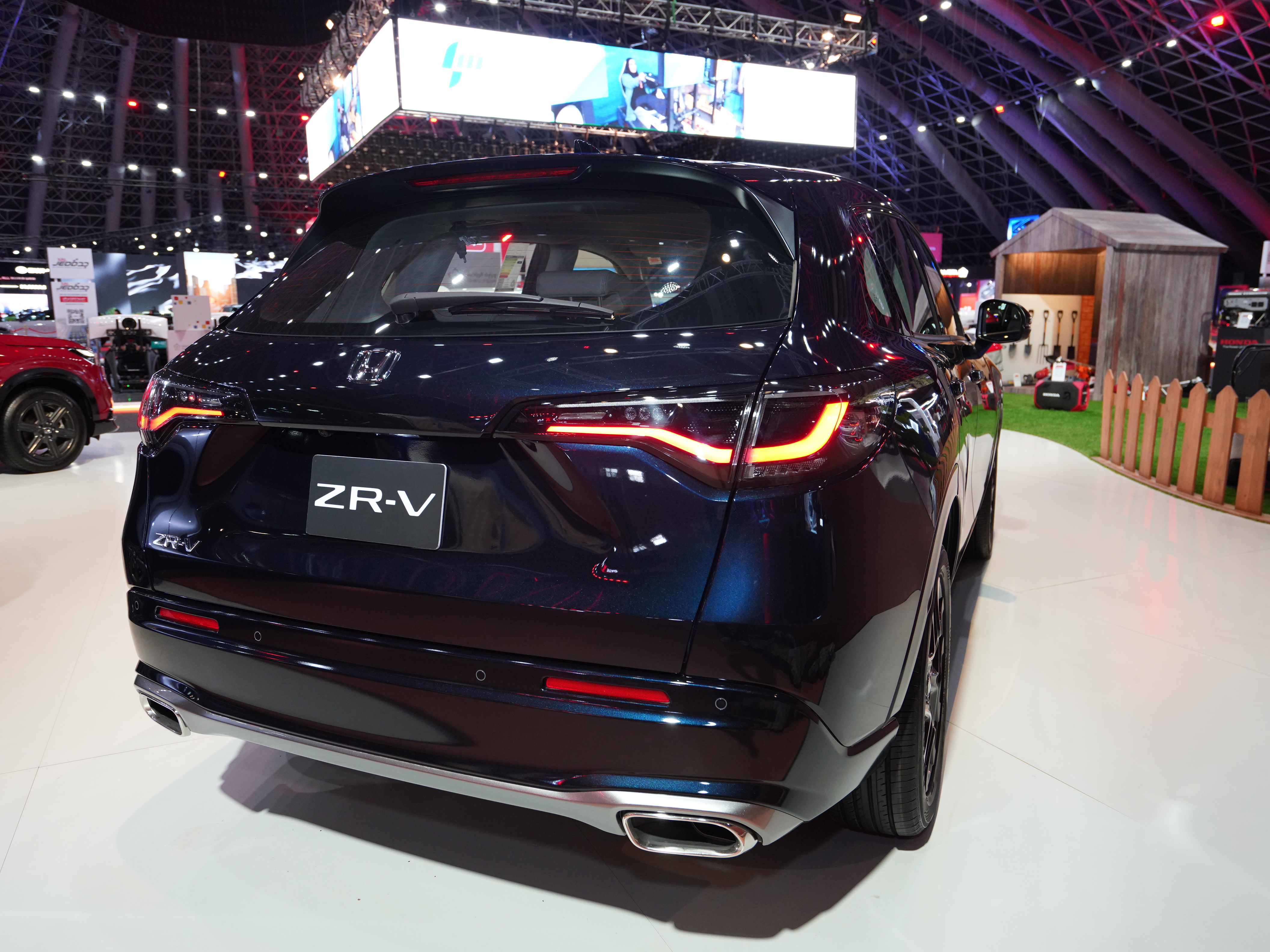 https://gcc-1307444343.cos.accelerate.myqcloud.com/cc/car-image/0a0e5b3c