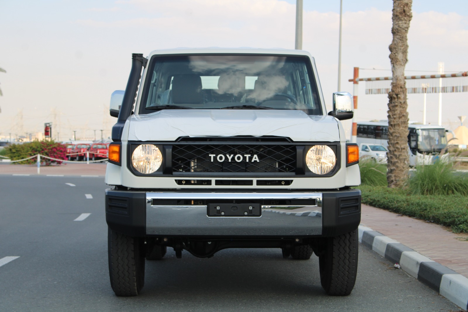 تويوتا لاند كروزر 70 2024 4.5L
