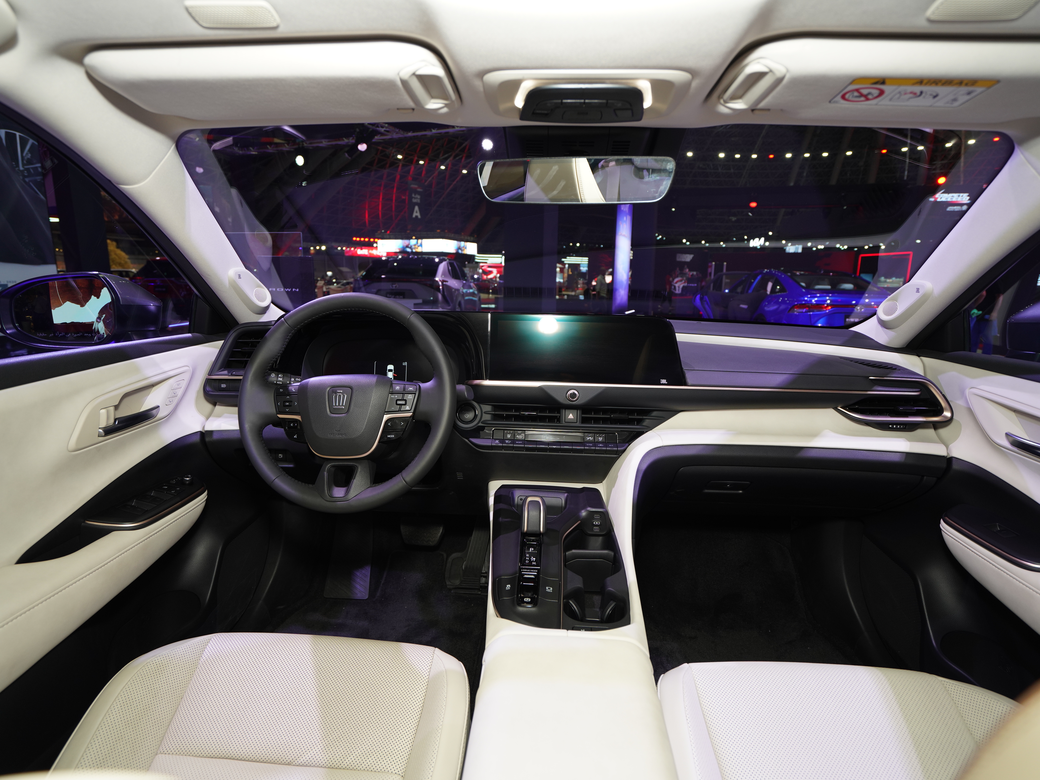 https://gcc-1307444343.cos.accelerate.myqcloud.com/cc/car-image/0d05c1a4