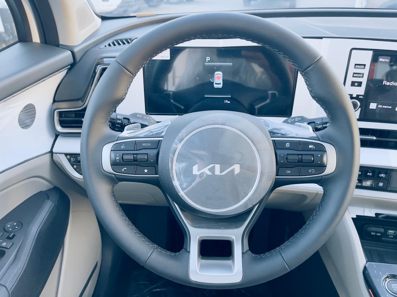 https://gcc-1307444343.cos.accelerate.myqcloud.com/cc/car-image/0e866d14