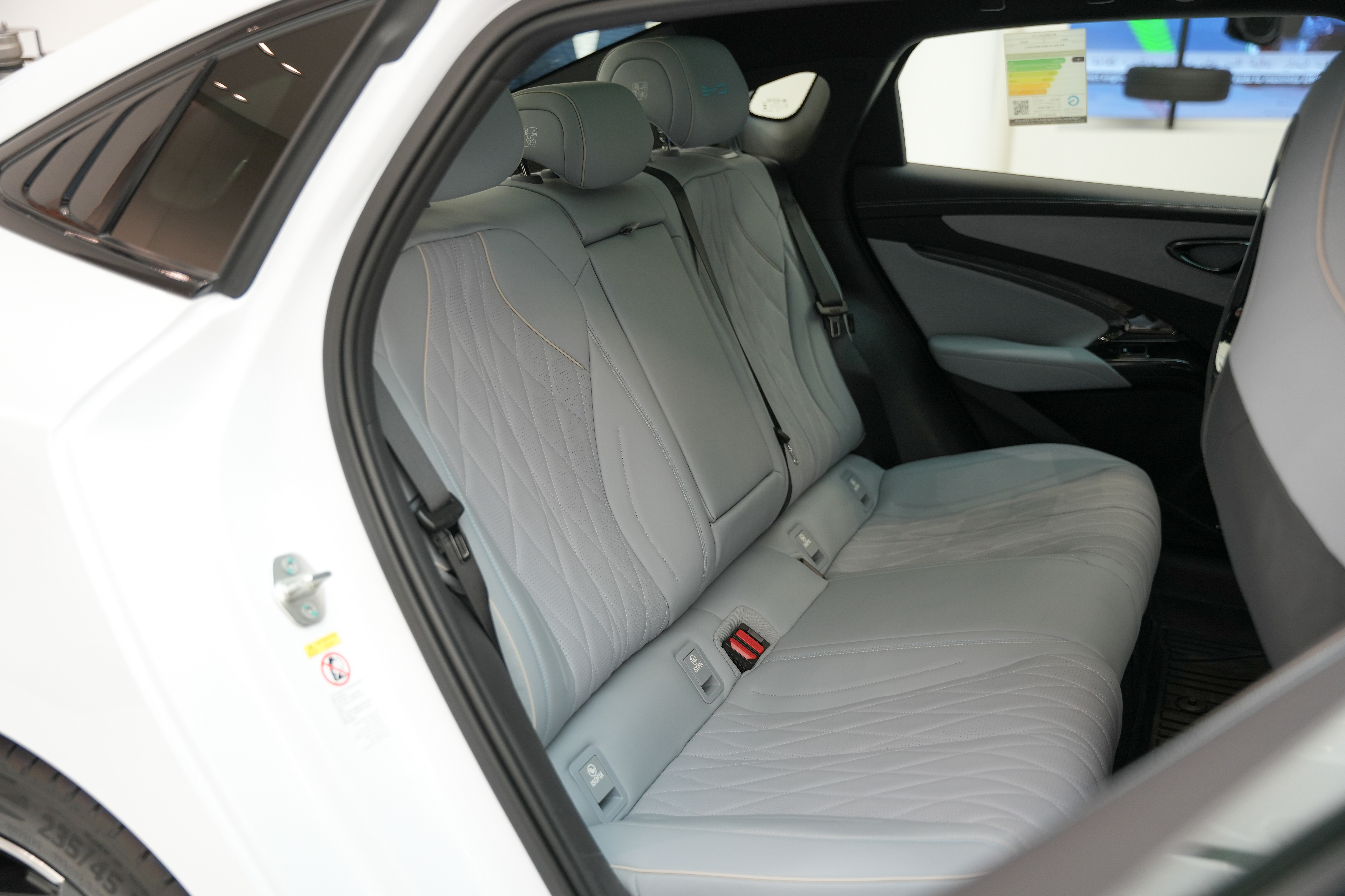 Discover BYD BYD Seal Exterior Interior Images.Find all aspects and details of cars.