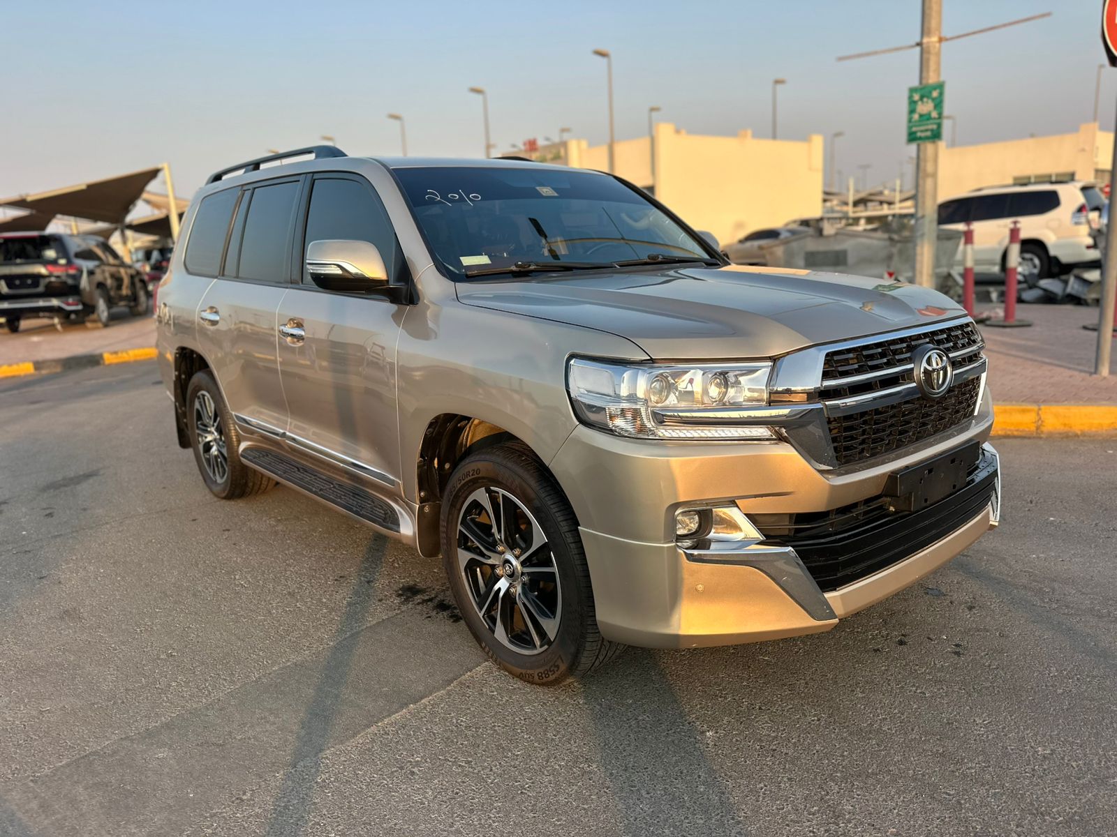 تويوتا لاند كروزر 2010