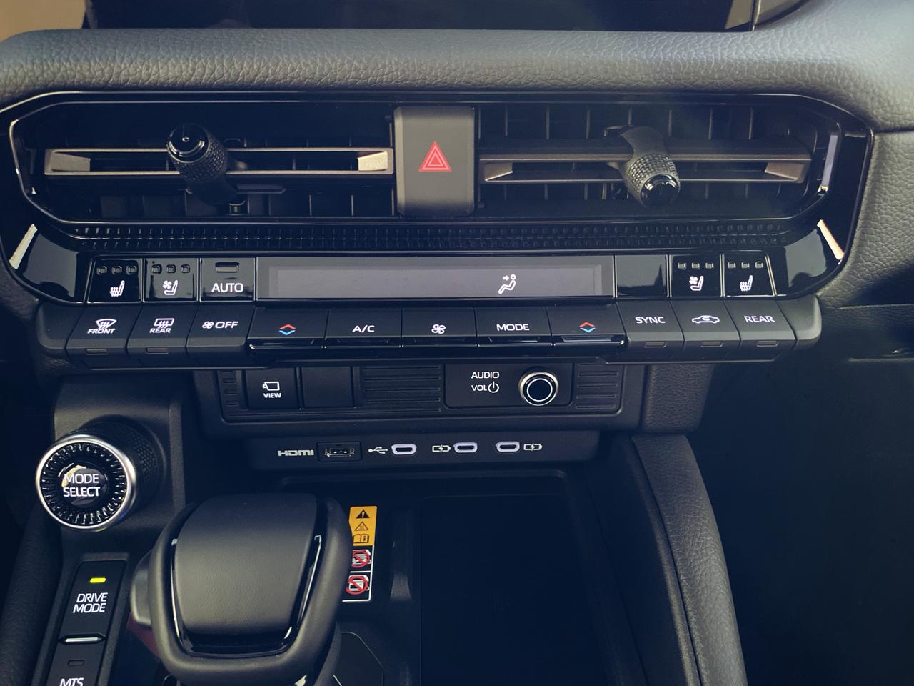 تويوتا برادو 2025 2.4L