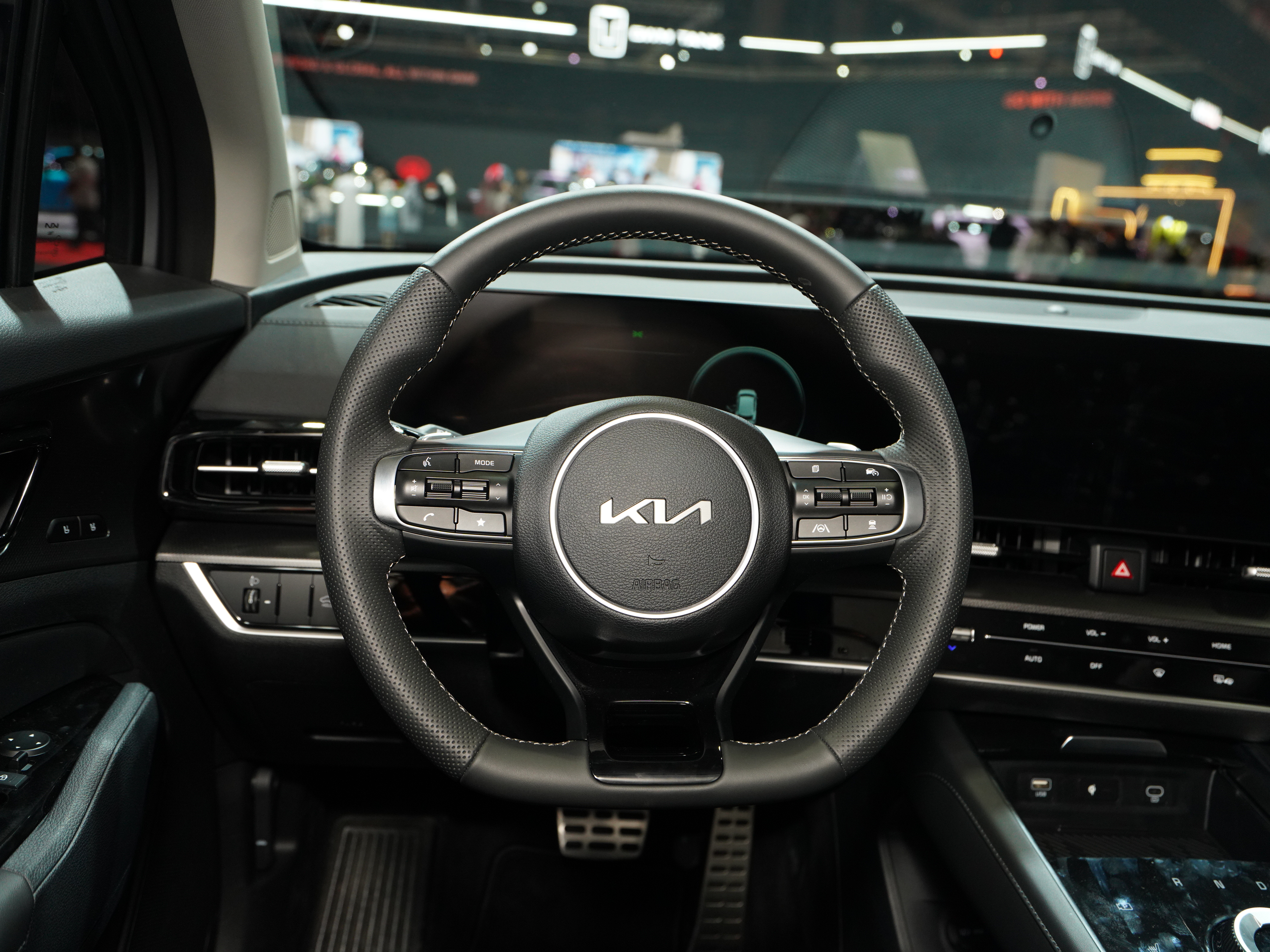 https://gcc-1307444343.cos.accelerate.myqcloud.com/cc/car-image/17c60ecd