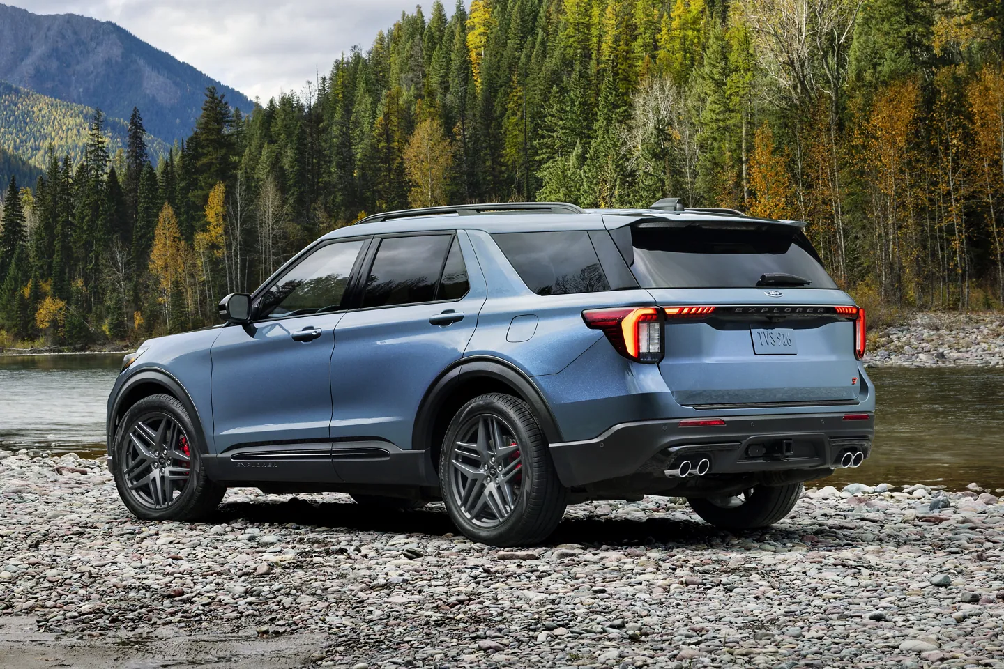 Discover Ford Ford Explorer Exterior Interior Images.Find all aspects and details of cars.