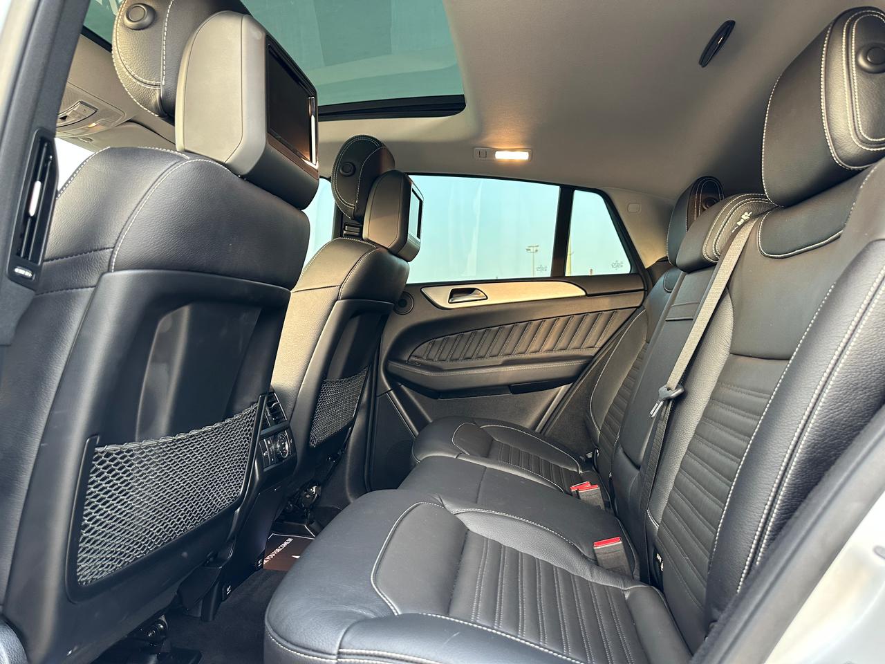 https://gcc-1307444343.cos.accelerate.myqcloud.com/cc/car-image/1a2230d1
