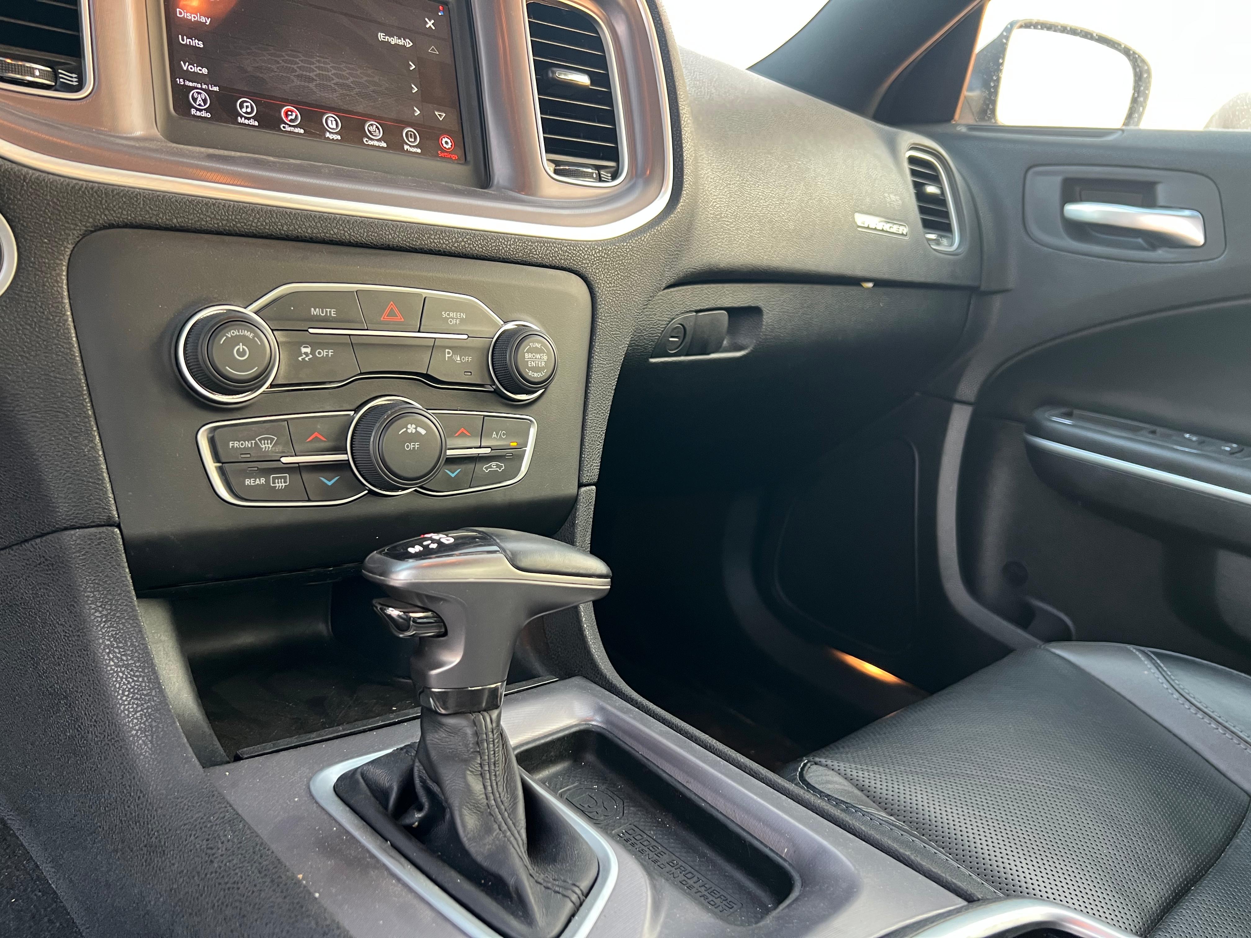 دودج تشارجر 2021