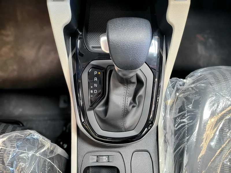 Kia Carens 2025 1.5L
