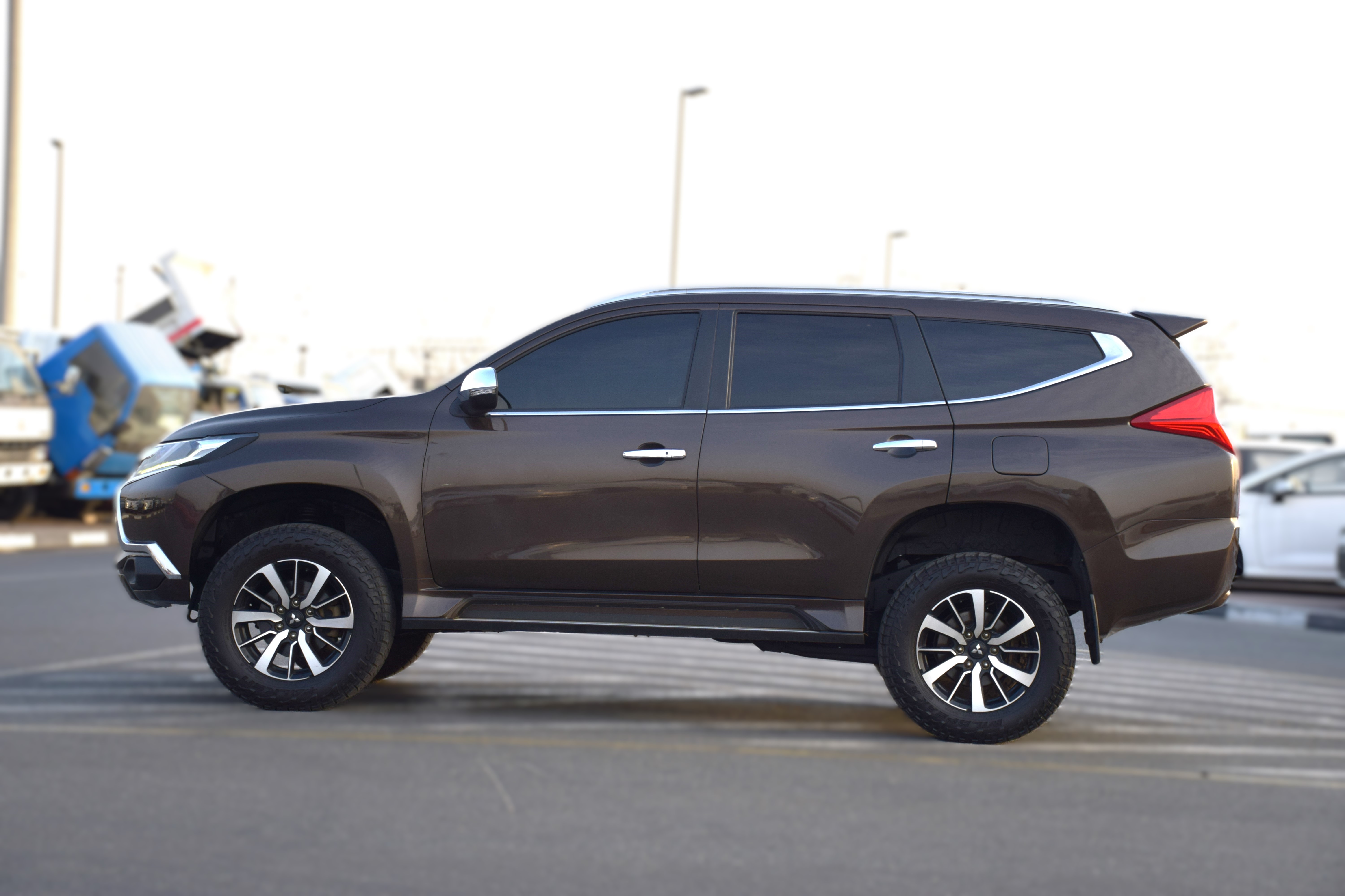 ميتسوبيشي باجيرو 2019 2.4L