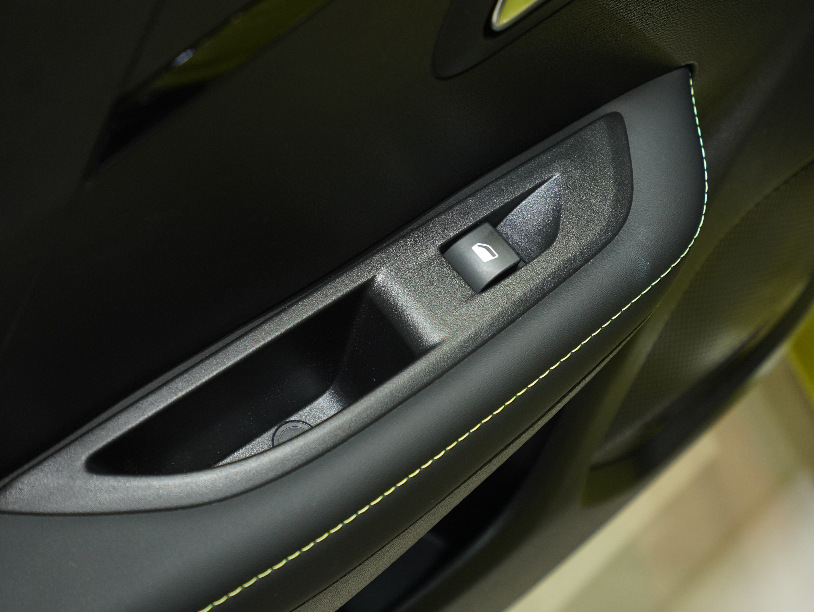 Discover Peugeot Peugeot 208 Exterior Interior Images.Find all aspects and details of cars.