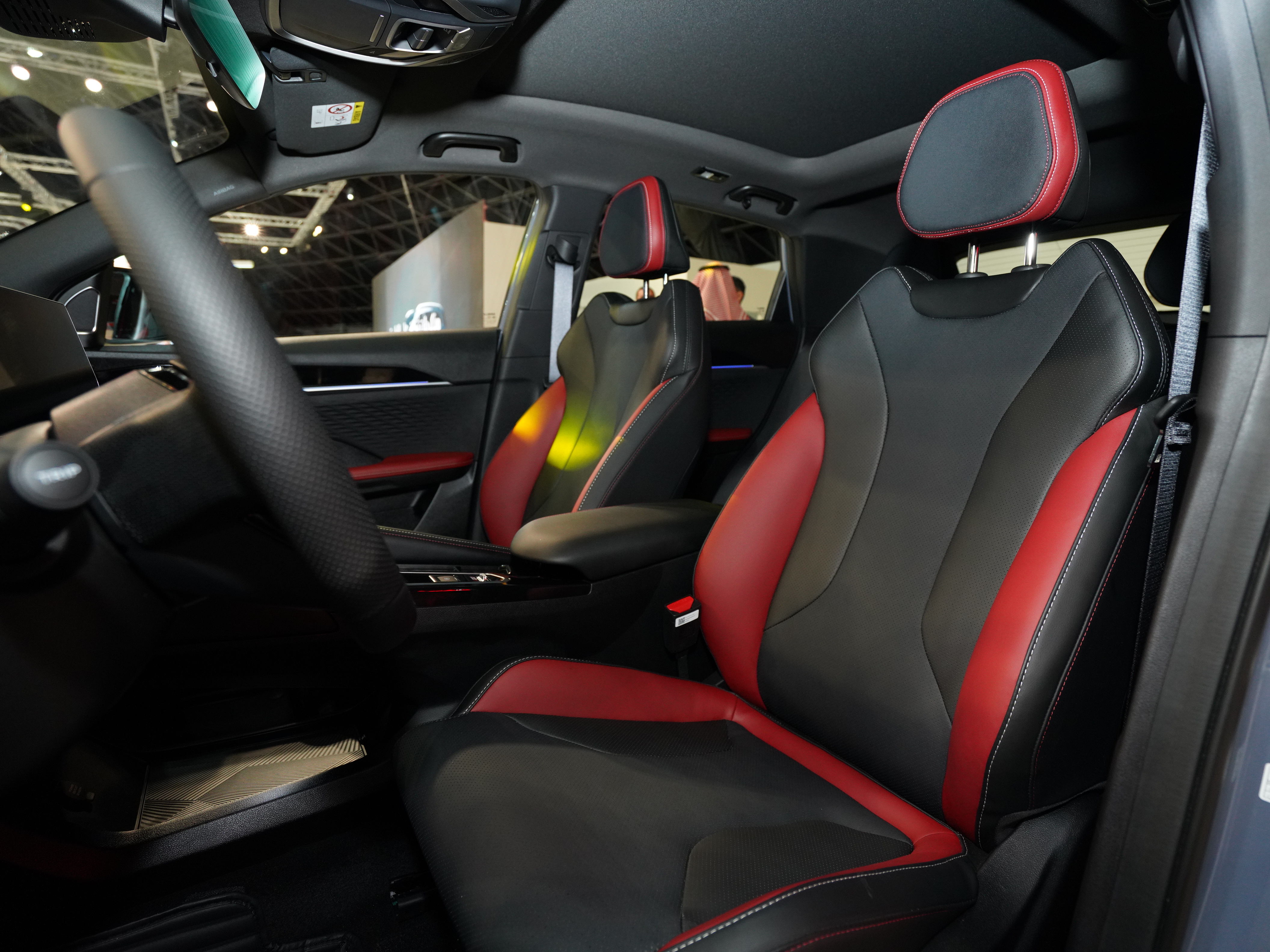 https://gcc-1307444343.cos.accelerate.myqcloud.com/cc/car-image/2700f5c8