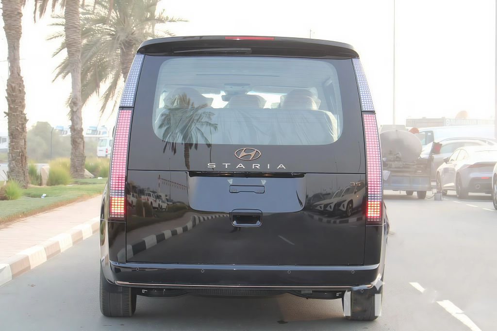 Hyundai Staria 2025 3.5L