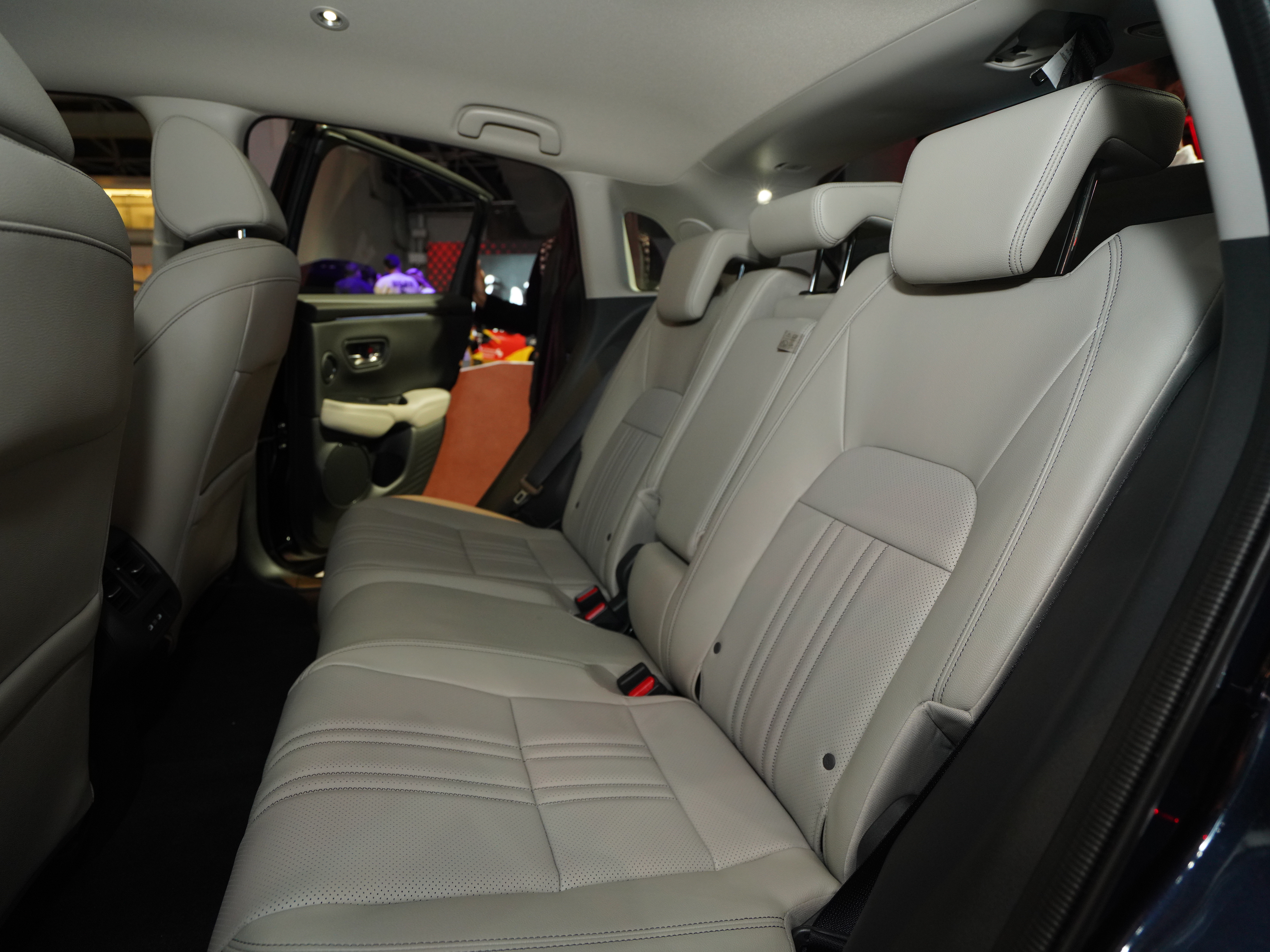 https://gcc-1307444343.cos.accelerate.myqcloud.com/cc/car-image/2bdfd4b7