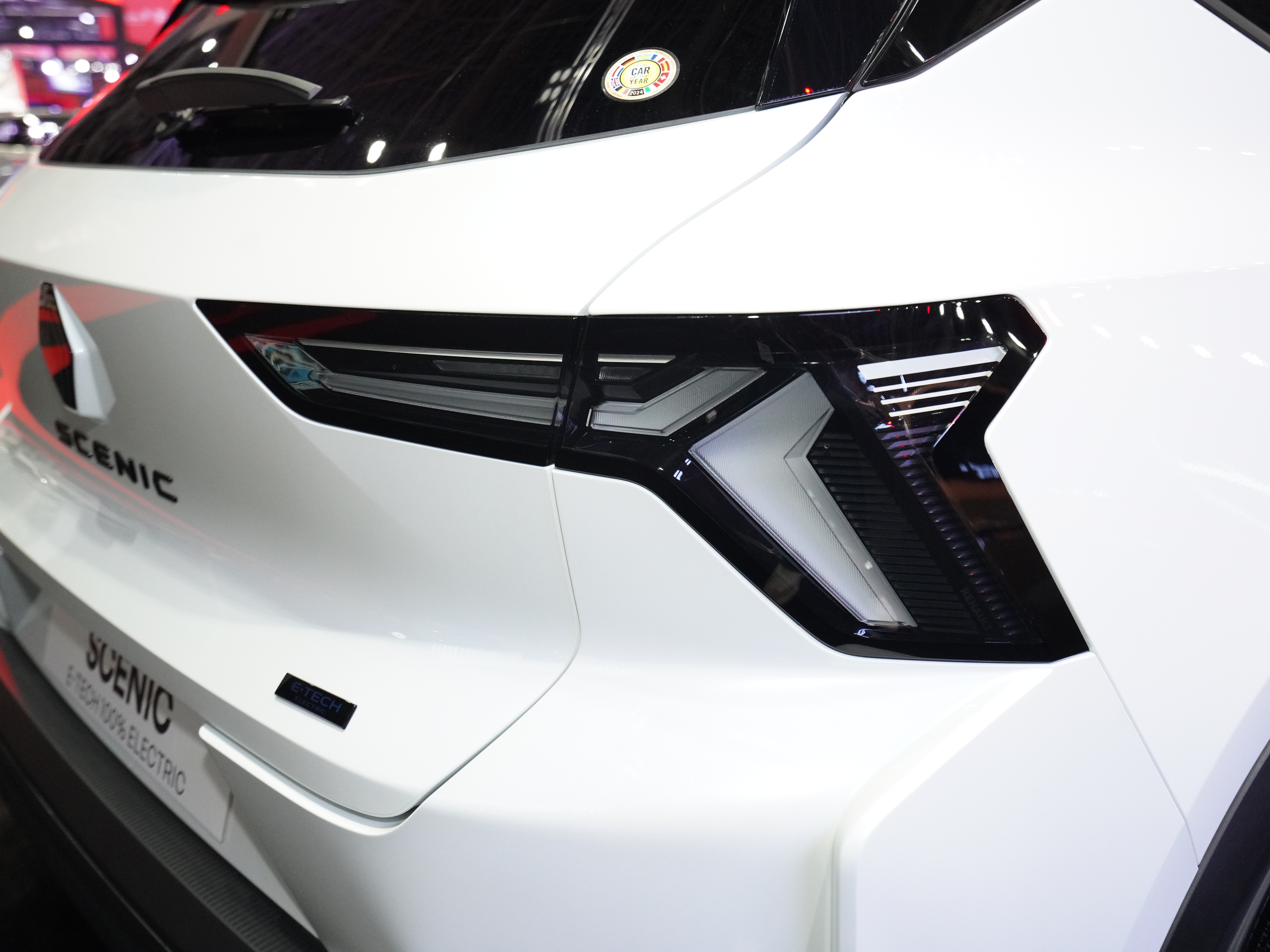 https://gcc-1307444343.cos.accelerate.myqcloud.com/cc/car-image/2c96bcce