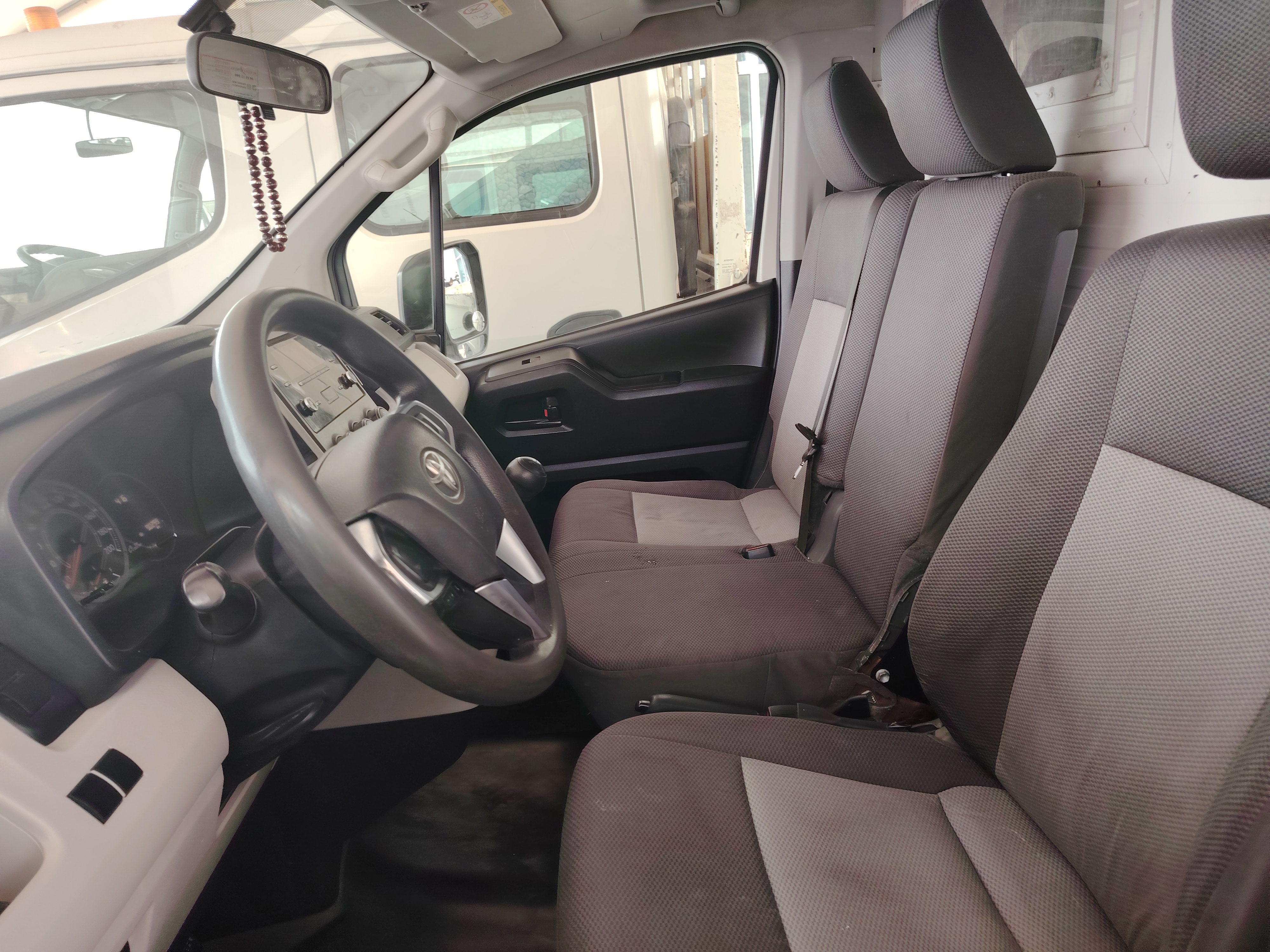 Toyota Hiace 2021 3.5L