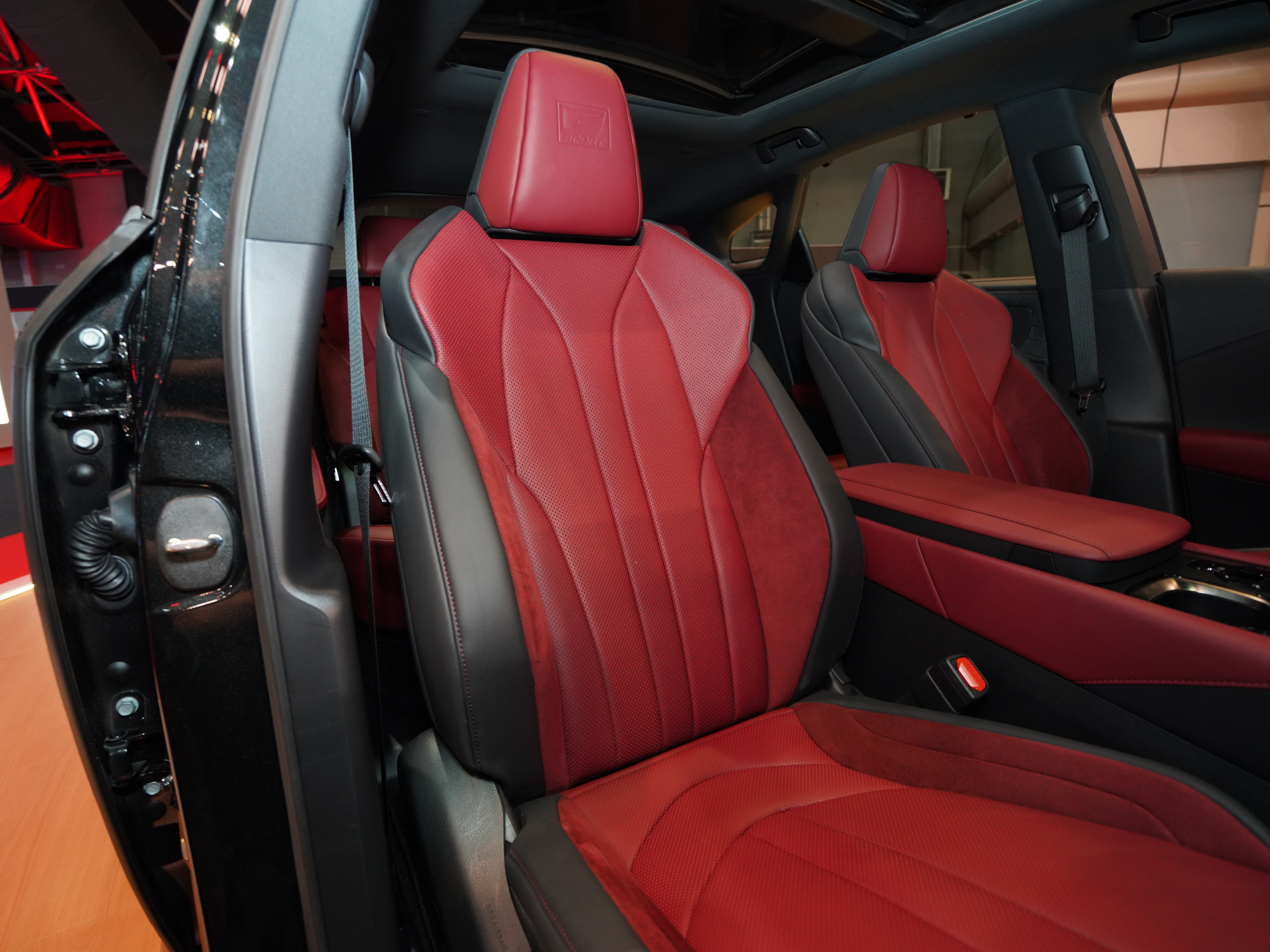 https://gcc-1307444343.cos.accelerate.myqcloud.com/cc/car-image/3160f529