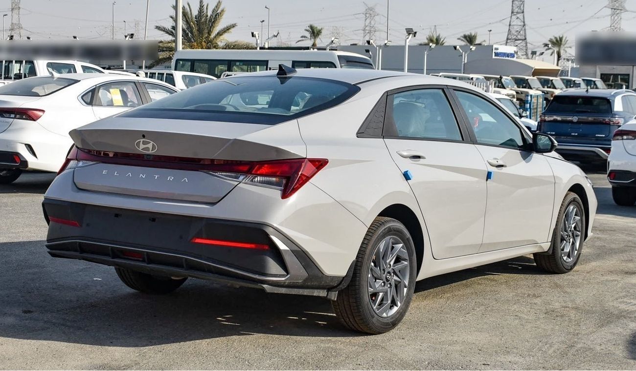 Hyundai Elantra 2024 1.6L