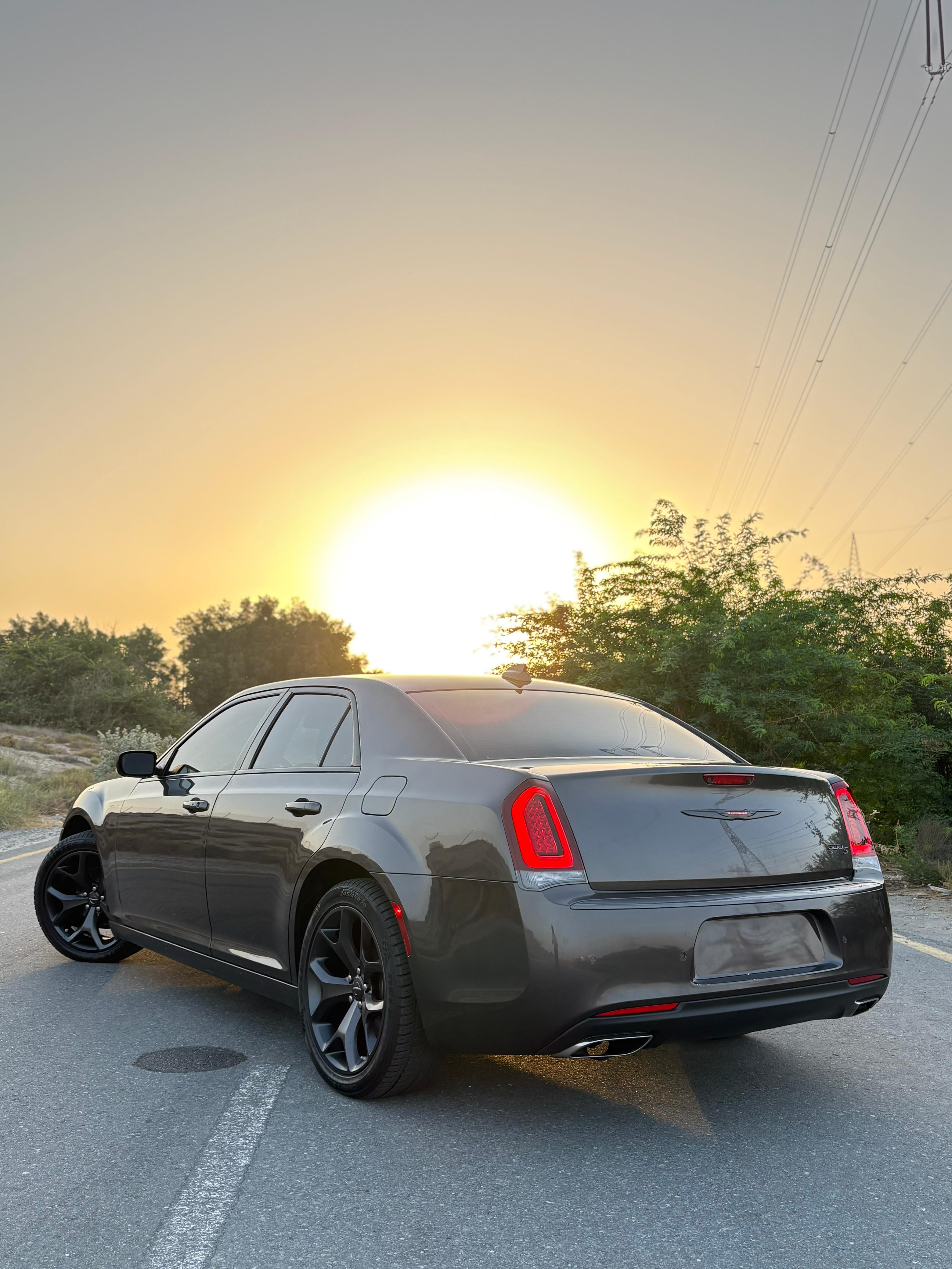 Chrysler 300 2021
