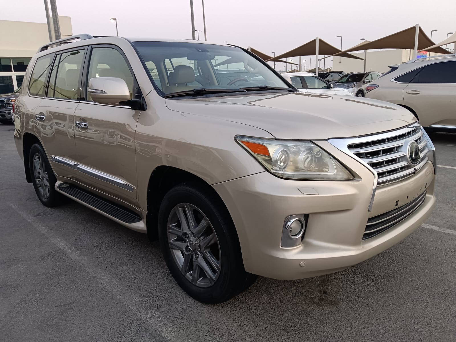 Lexus LX 2013 5700L