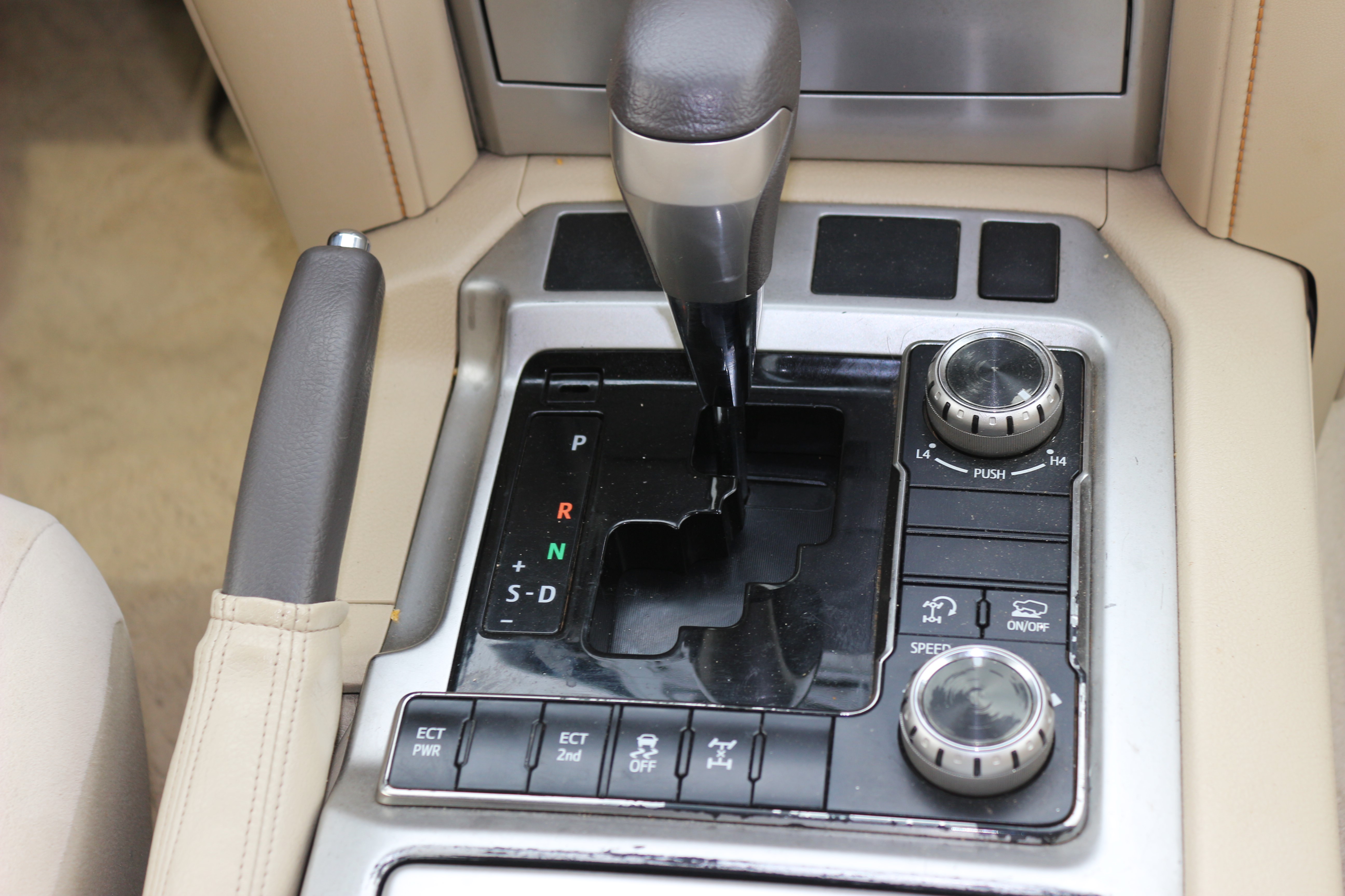 Toyota Land Cruiser 2019 4500L