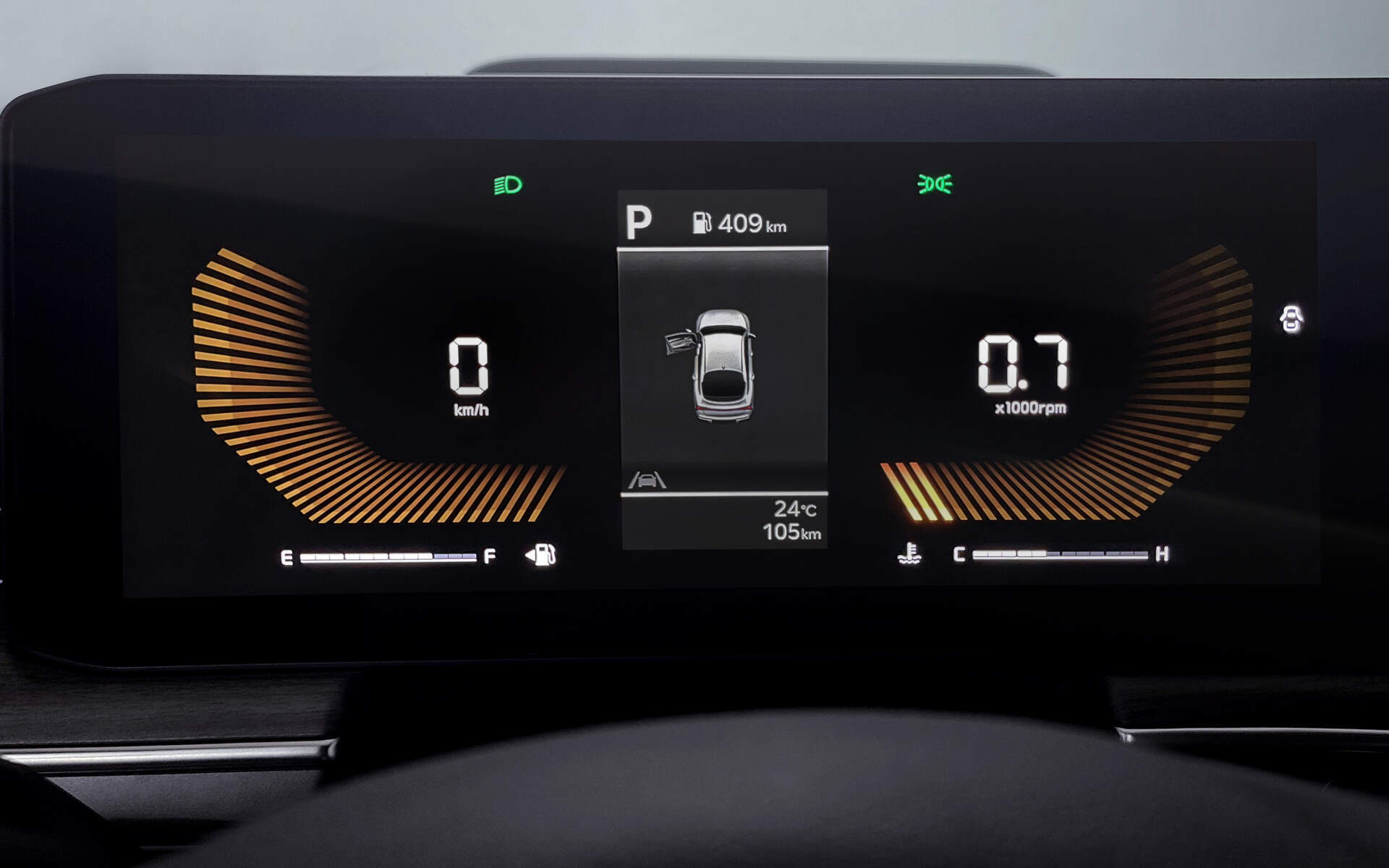 https://gcc-1307444343.cos.accelerate.myqcloud.com/cc/car-image/4aa5bba4