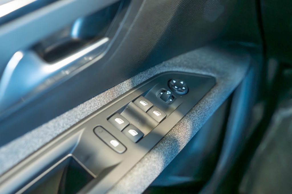 Peugeot 3008 2025 1.6L