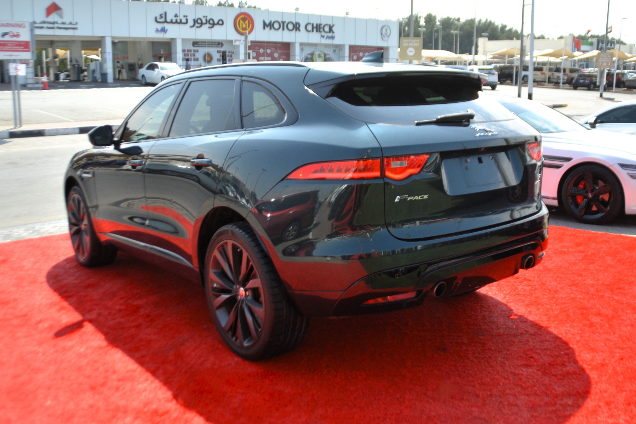 جاكوار F Type 2018