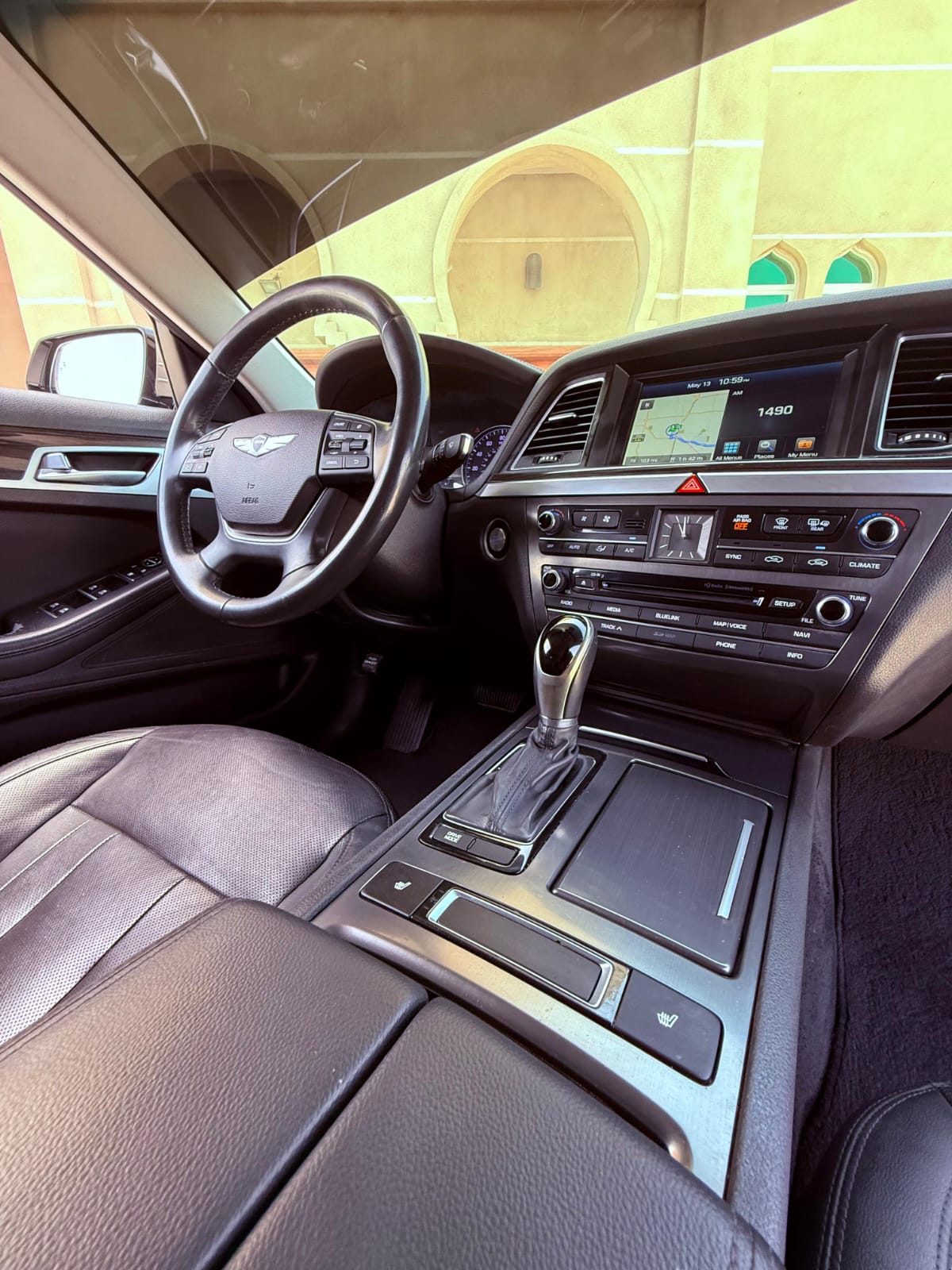 Genesis G90 2015
