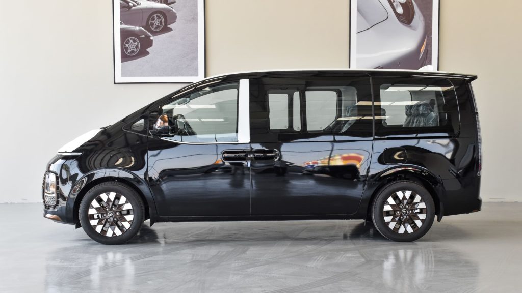 Hyundai Staria 2025 3.5L