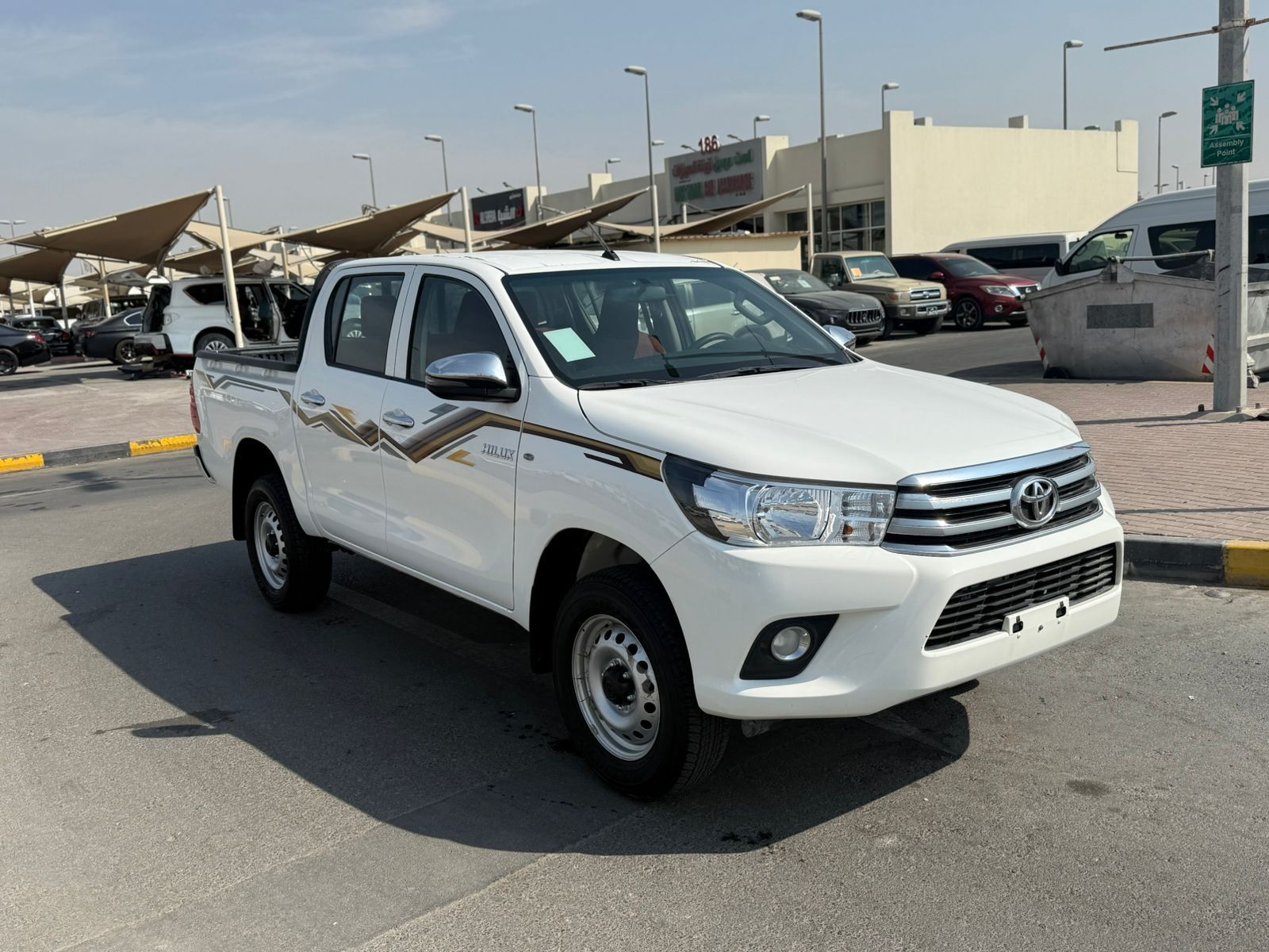 تويوتا هيلوكس 2024