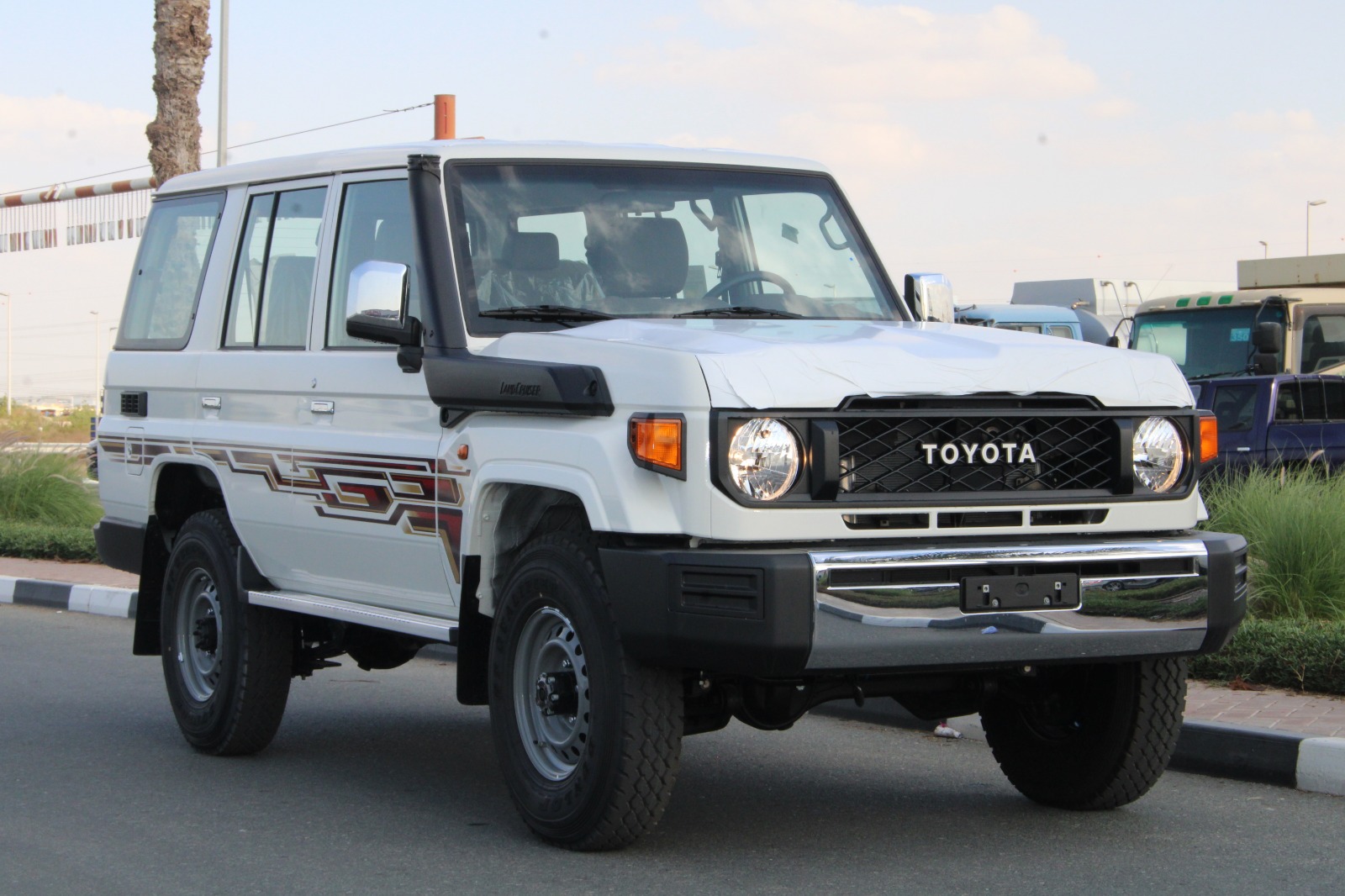تويوتا لاند كروزر 70 2024 4.5L