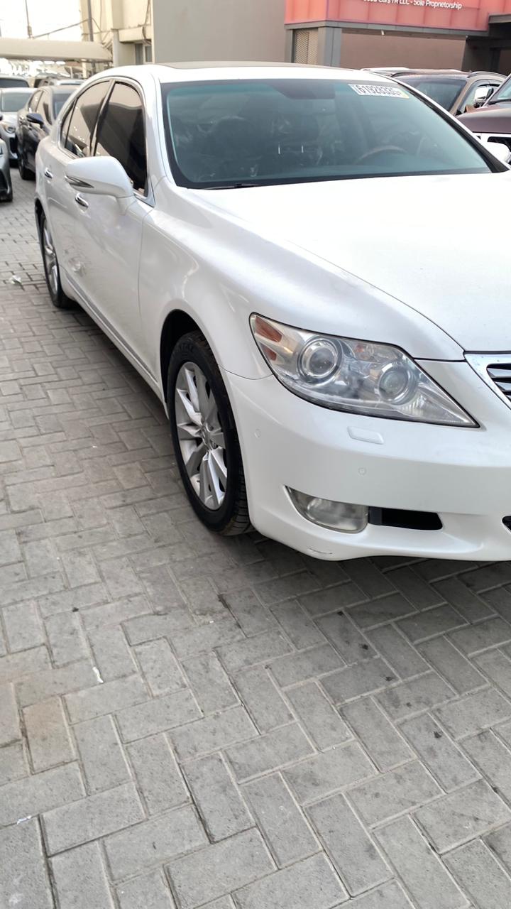 لكزس LS 2010