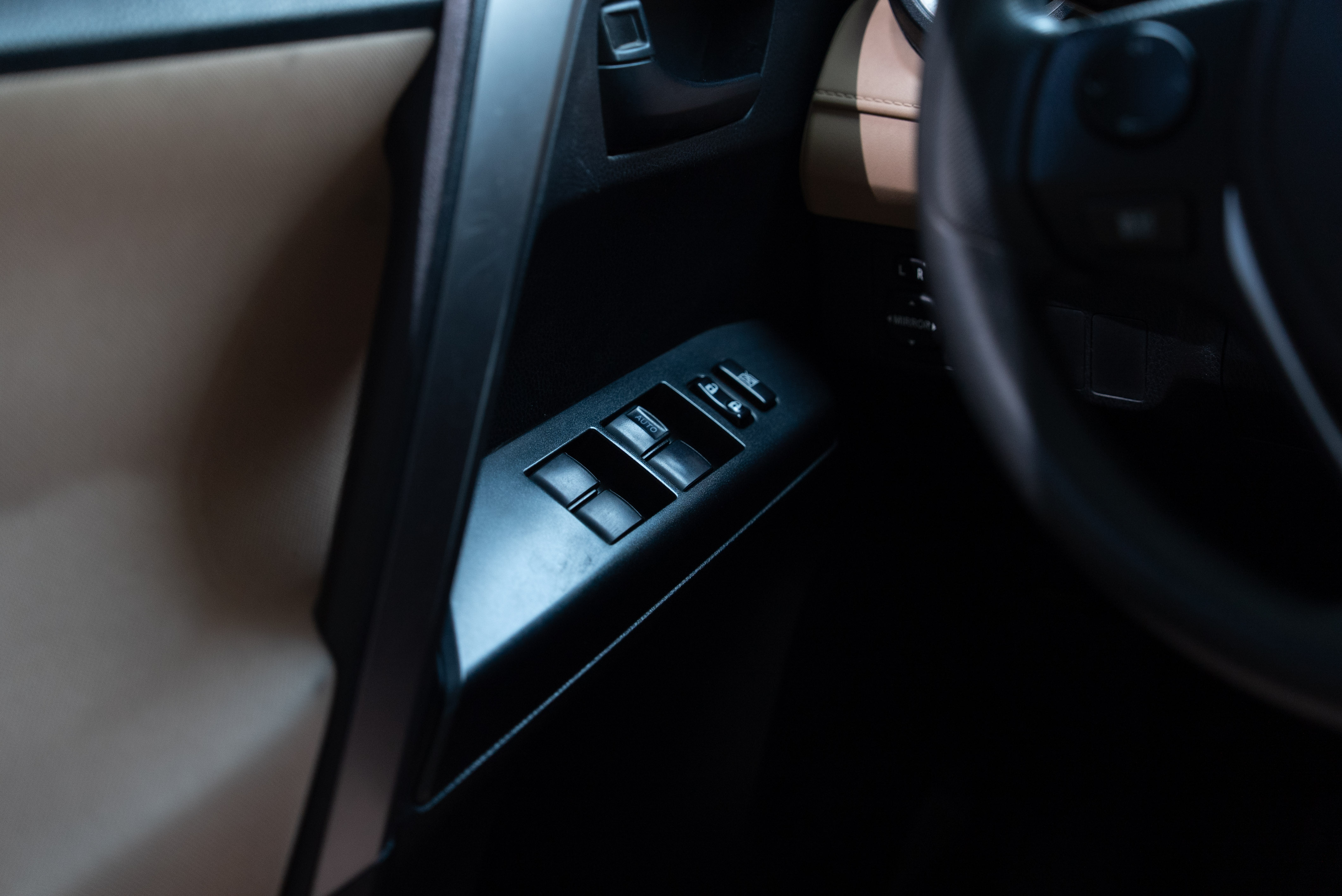 https://gcc-1307444343.cos.accelerate.myqcloud.com/cc/car-image/59bf0c82
