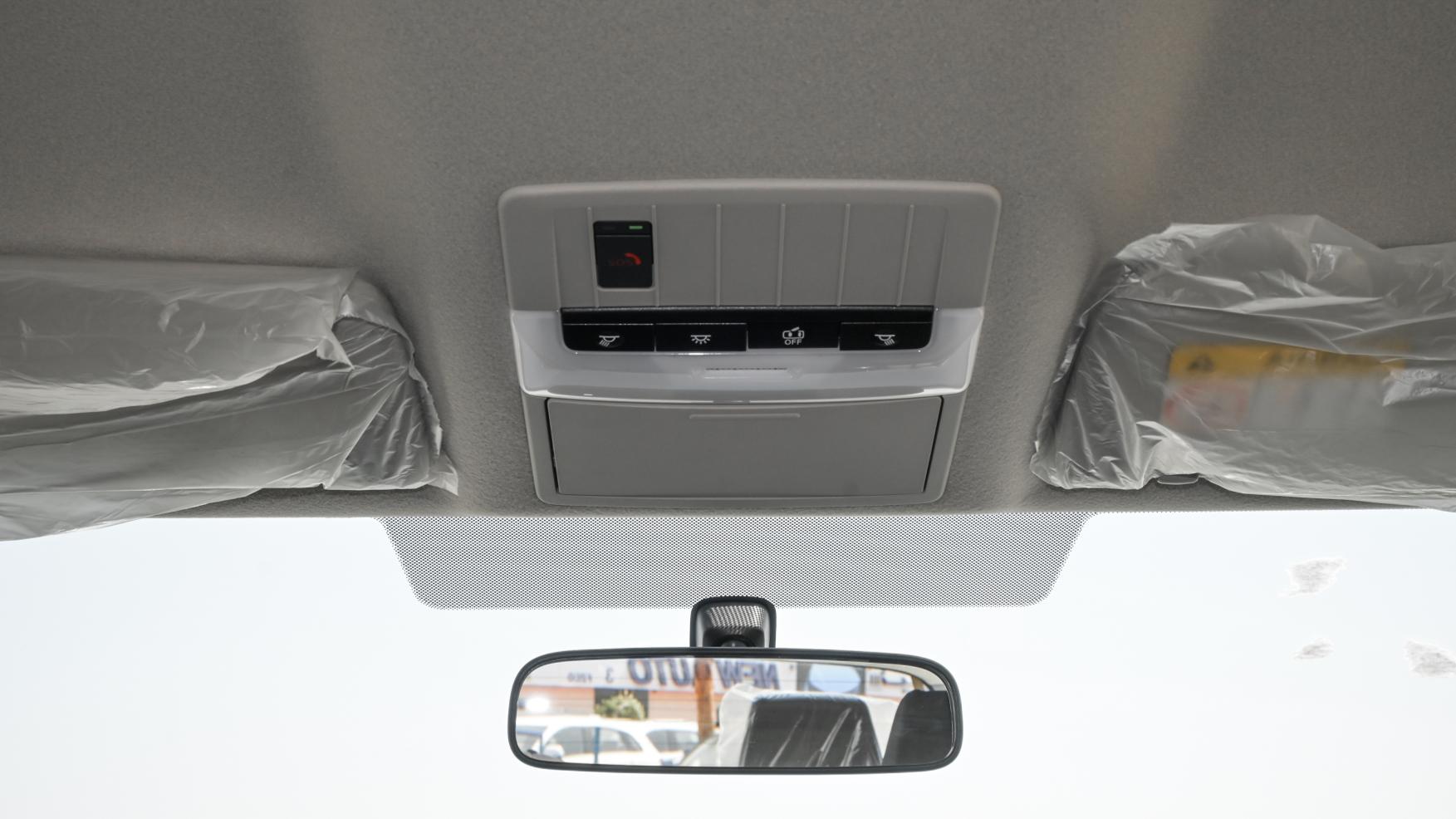 ميتسوبيشي L200 2025