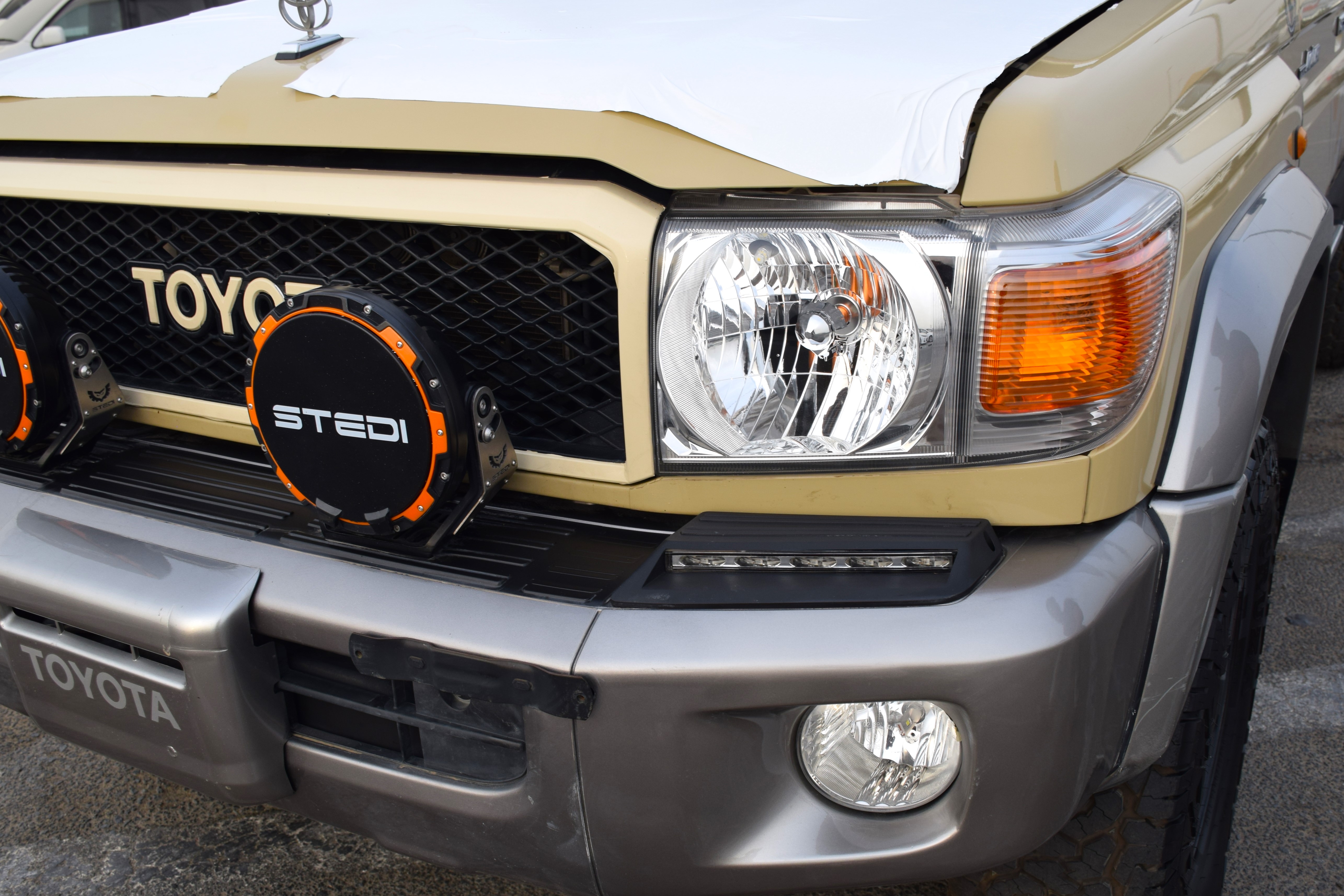 تويوتا لاند كروزر بيك آب 2016 4L