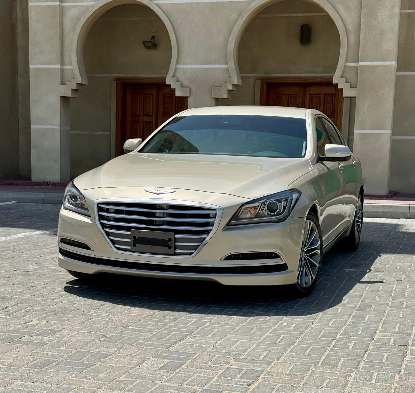 Genesis G90 2015
