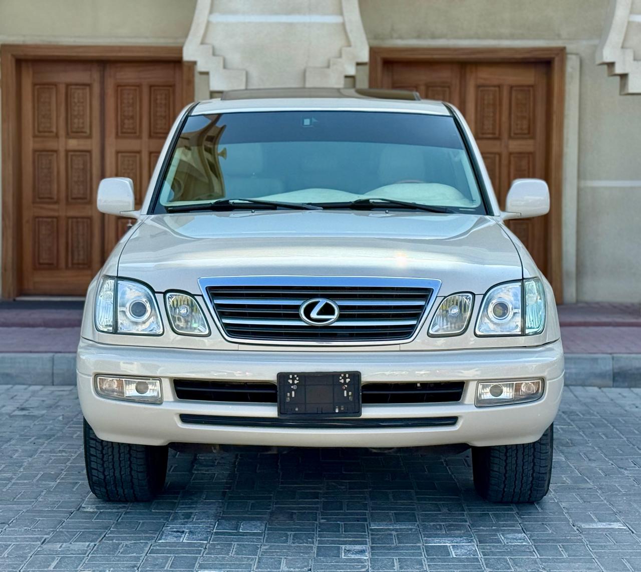 لكزس LX 2003