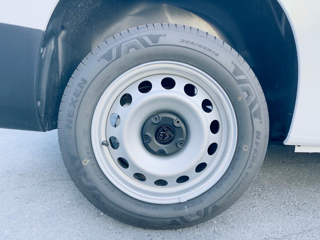 بيجو بارتنر 2025 1.6L