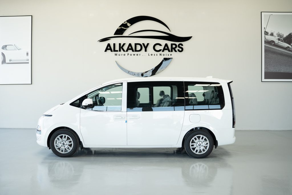 Hyundai Staria 2025 2.2L