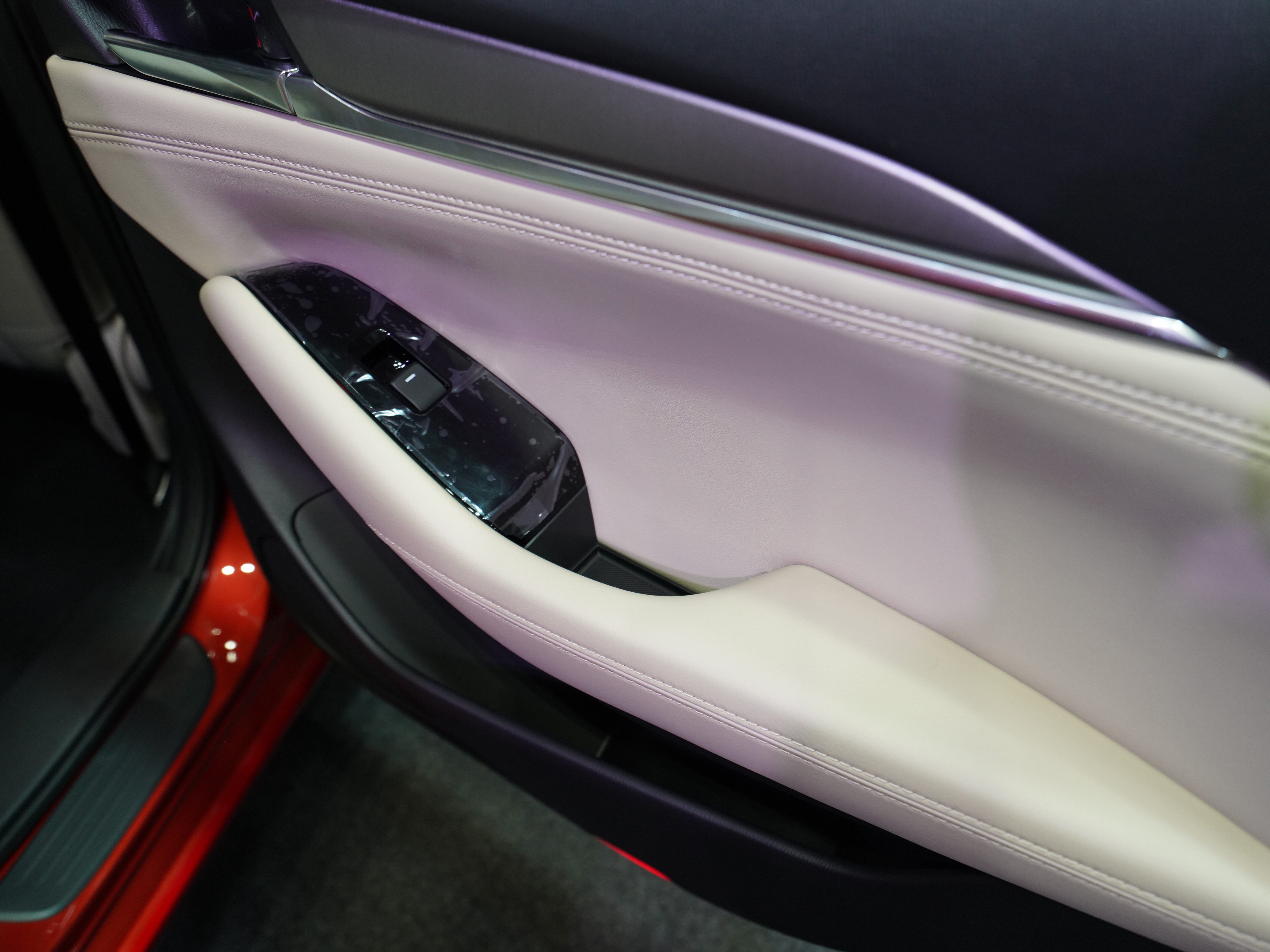 https://gcc-1307444343.cos.accelerate.myqcloud.com/cc/car-image/681dc8be