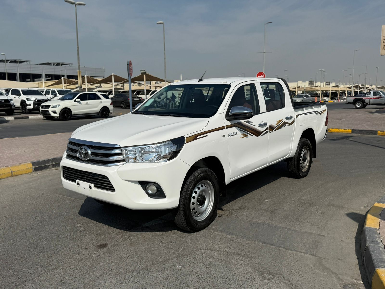 تويوتا هيلوكس 2024