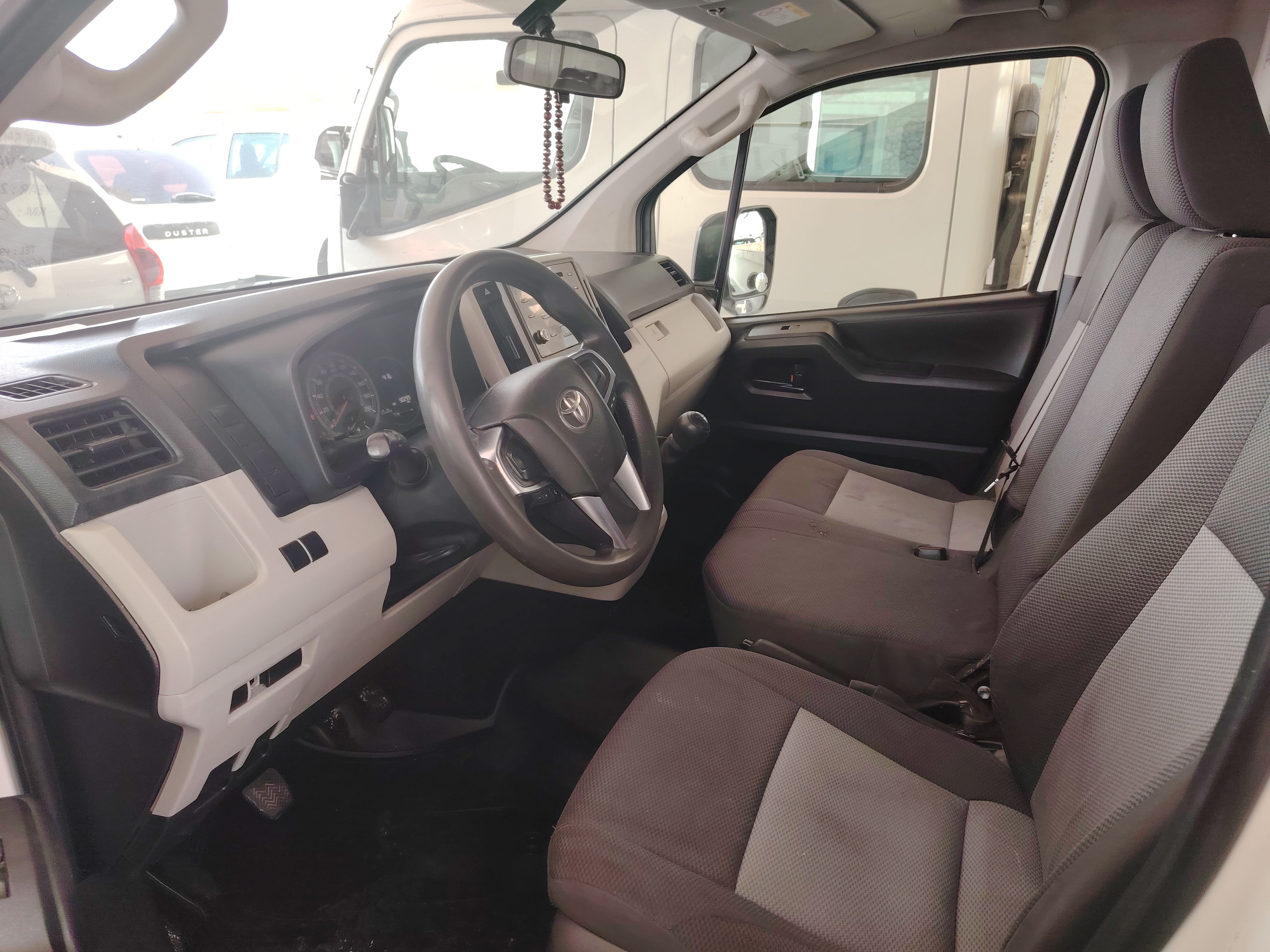 Toyota Hiace 2021 3.5L
