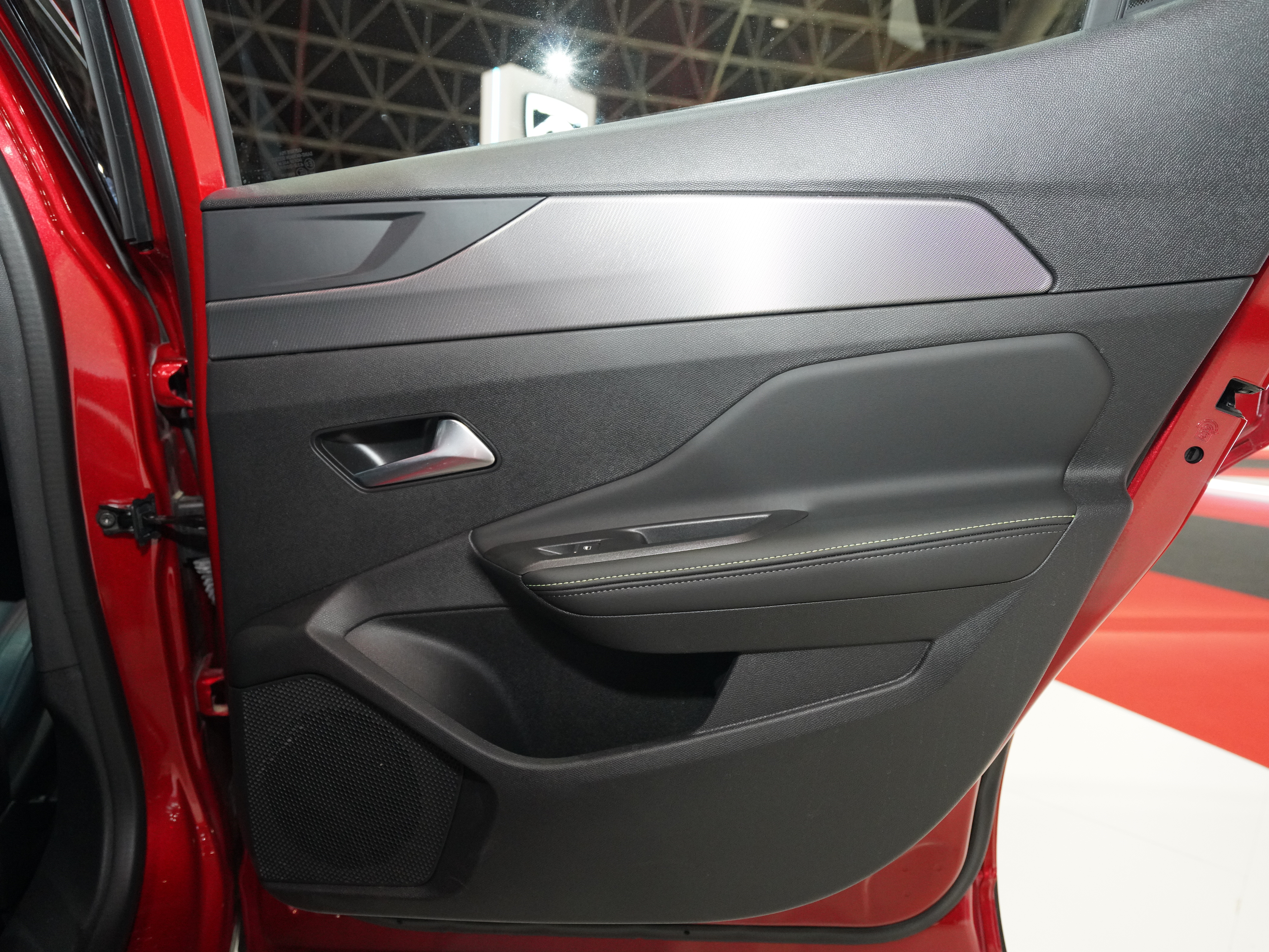 https://gcc-1307444343.cos.accelerate.myqcloud.com/cc/car-image/6da26f60