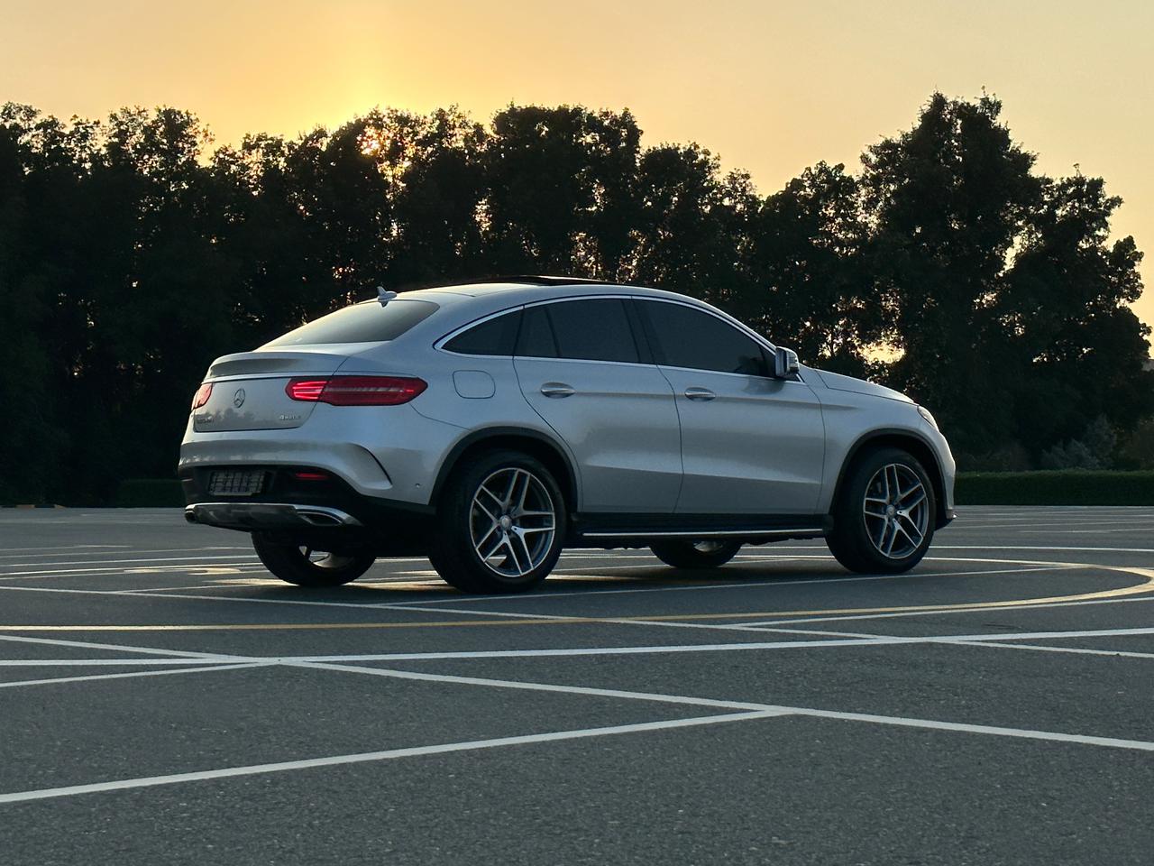 https://gcc-1307444343.cos.accelerate.myqcloud.com/cc/car-image/73852b19